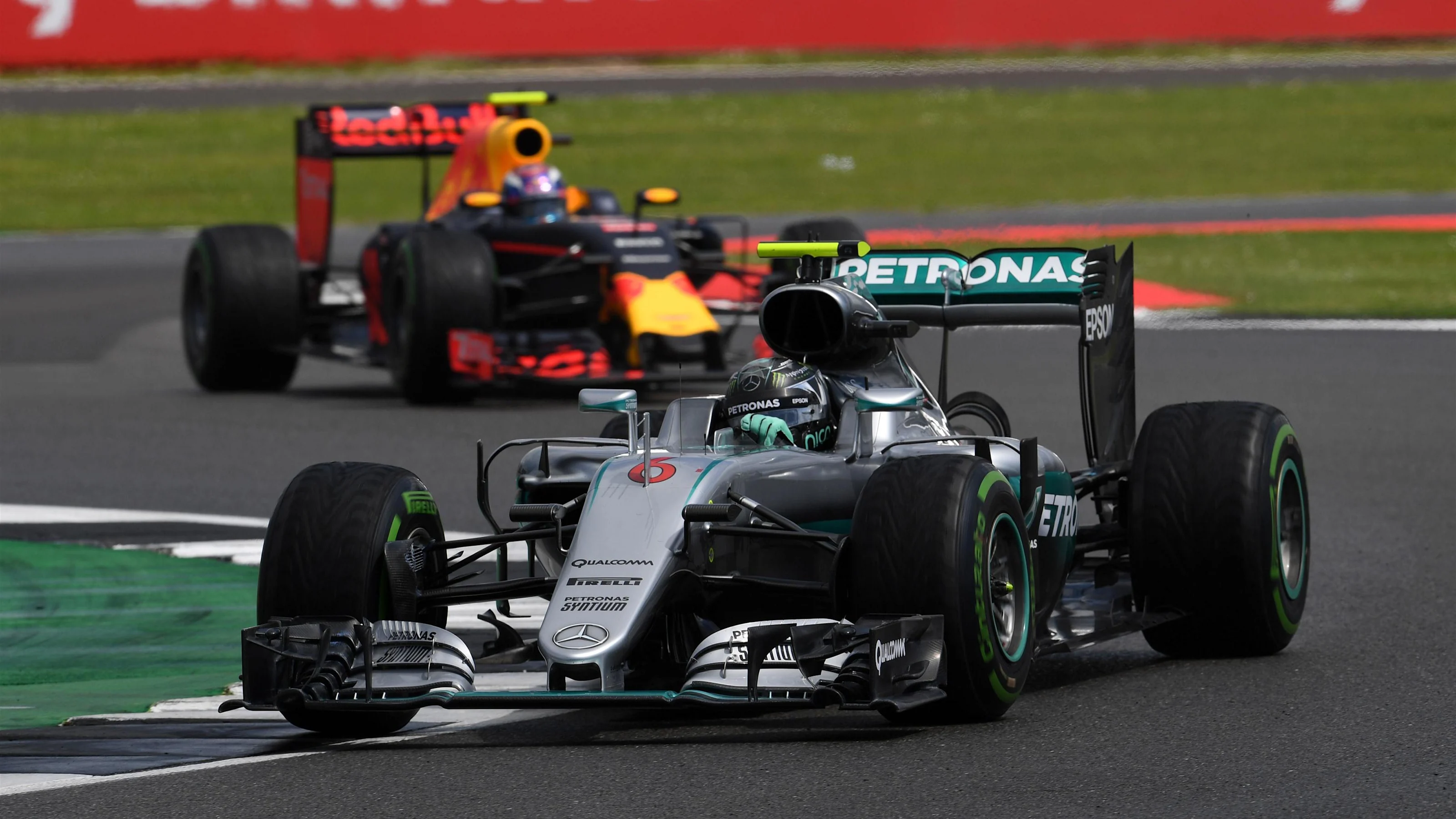 Nico Rosberg (GER) Mercedes-Benz F1 W07 Hybrid at Formula One World Championship, Rd10, British