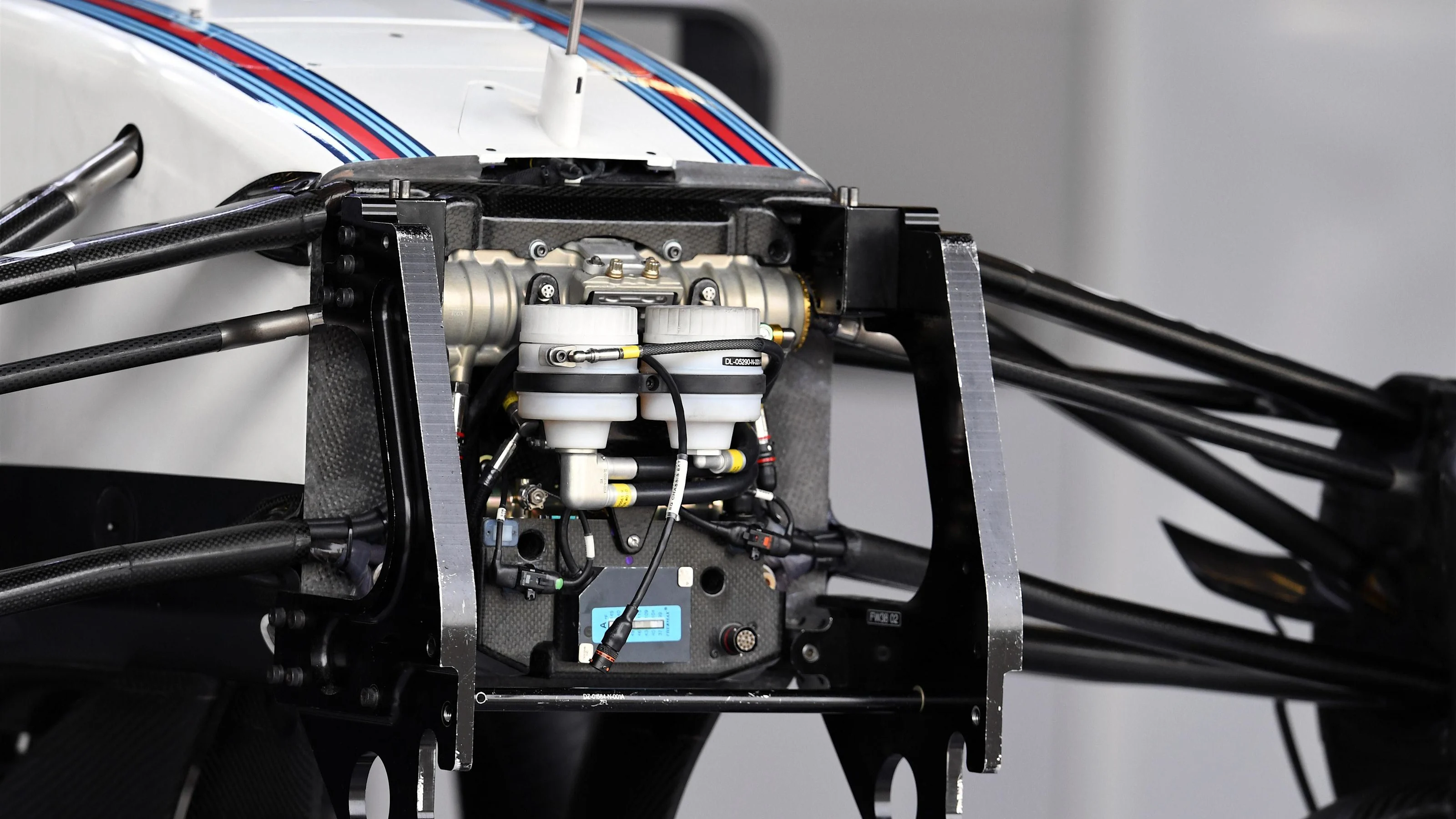 Williams FW38 chassis detail at Formula One World Championship, Rd10, British Grand Prix,
