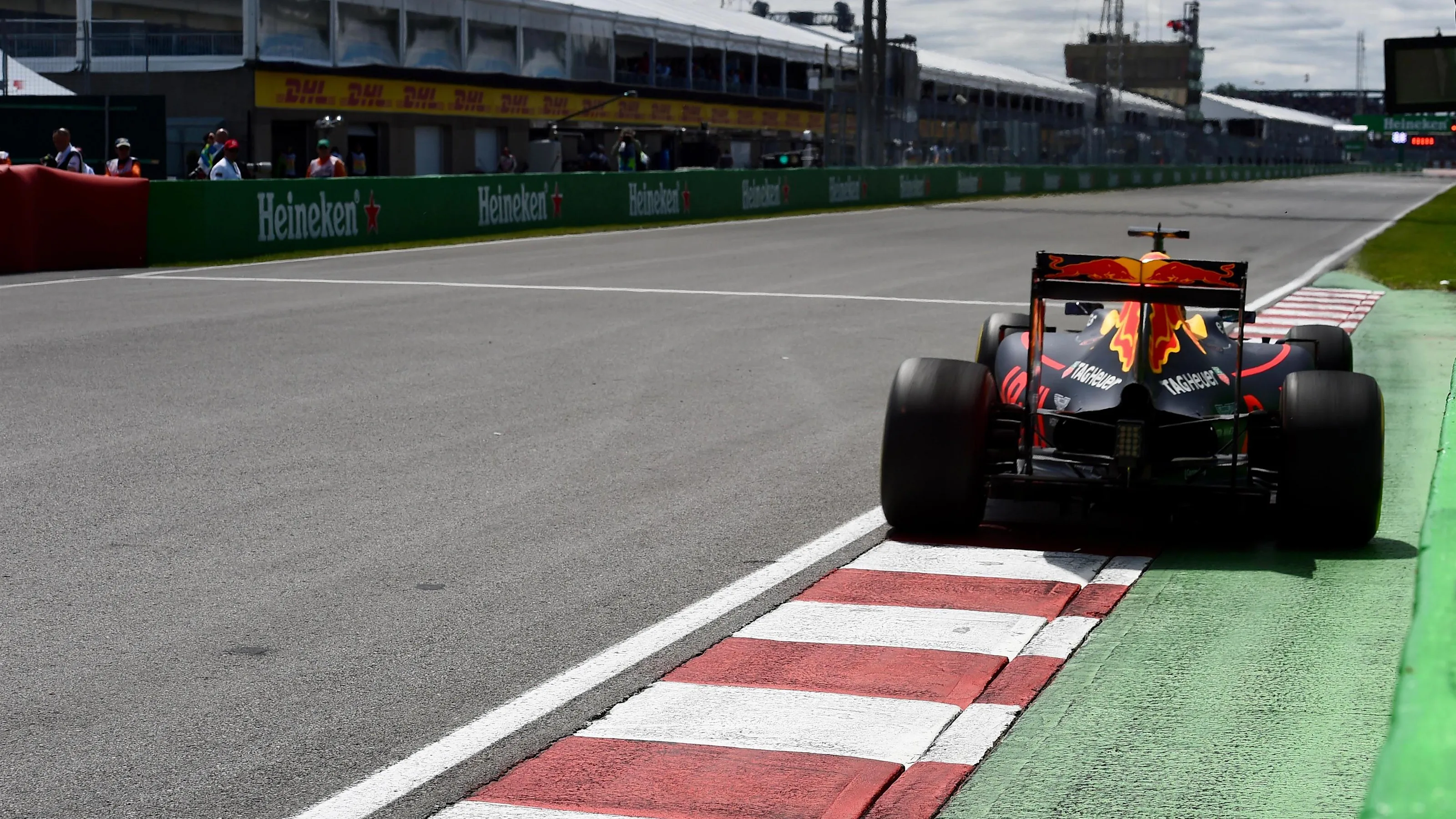 Daniel Ricciardo (AUS) Red Bull Racing RB12 at Formula One World Championship, Rd7, Canadian Grand