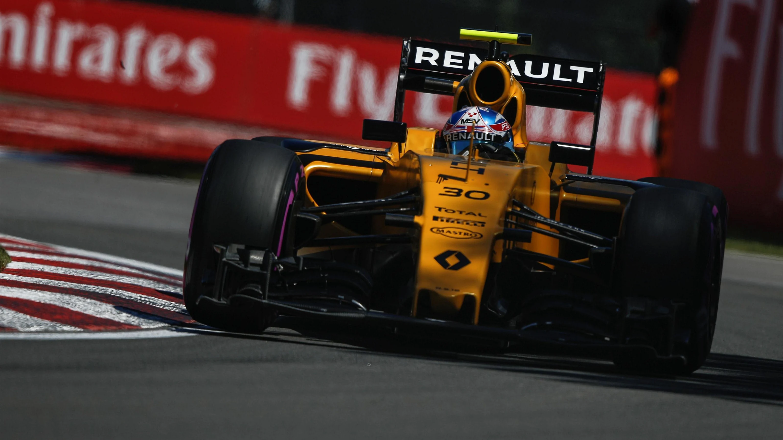 Jolyon Palmer (GBR) Renault Sport F1 Team RS16 at Formula One World Championship, Rd7, Canadian