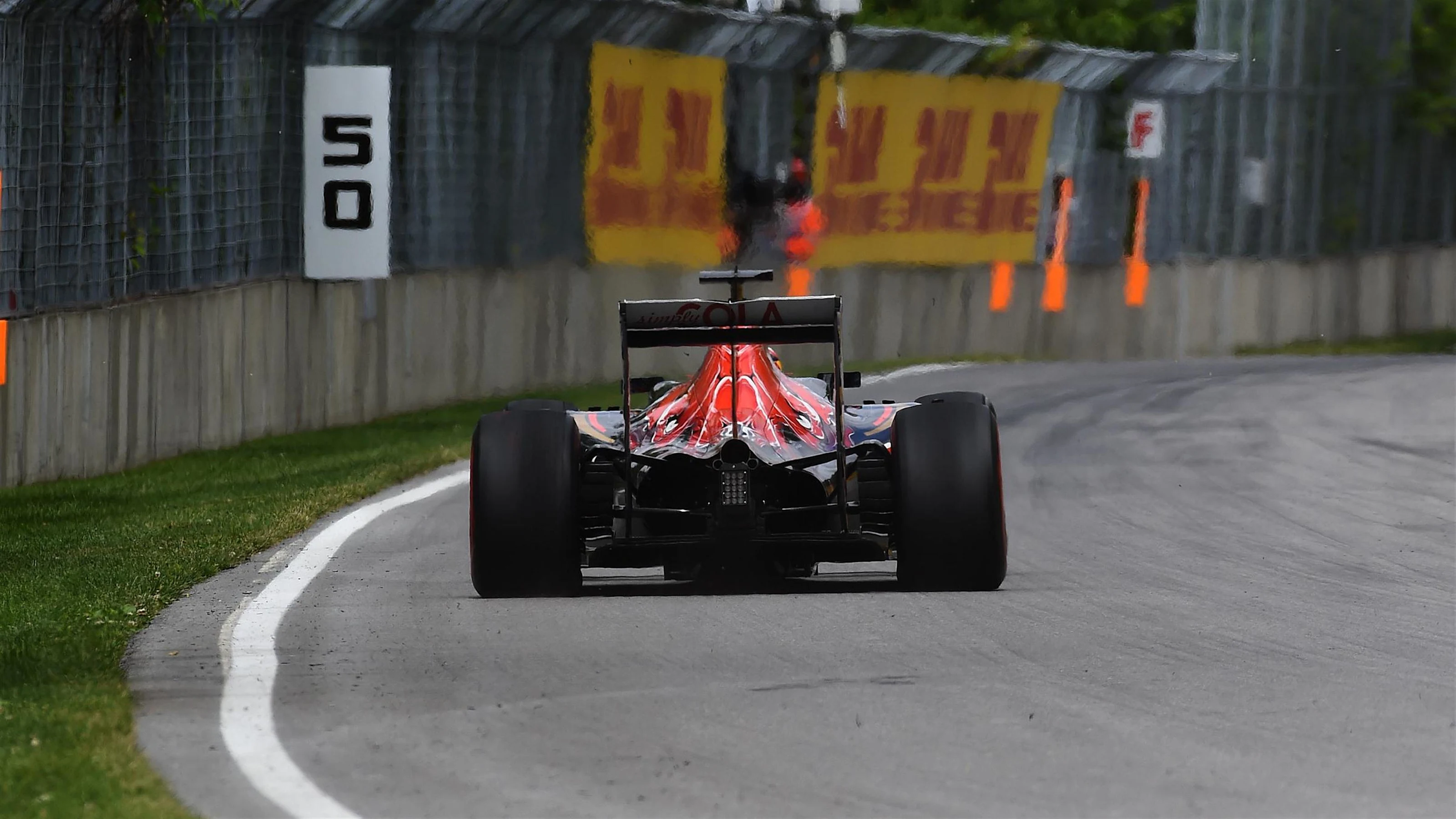 Carlos Sainz jr (ESP) Scuderia Toro Rosso STR11 at Formula One World Championship, Rd7, Canadian