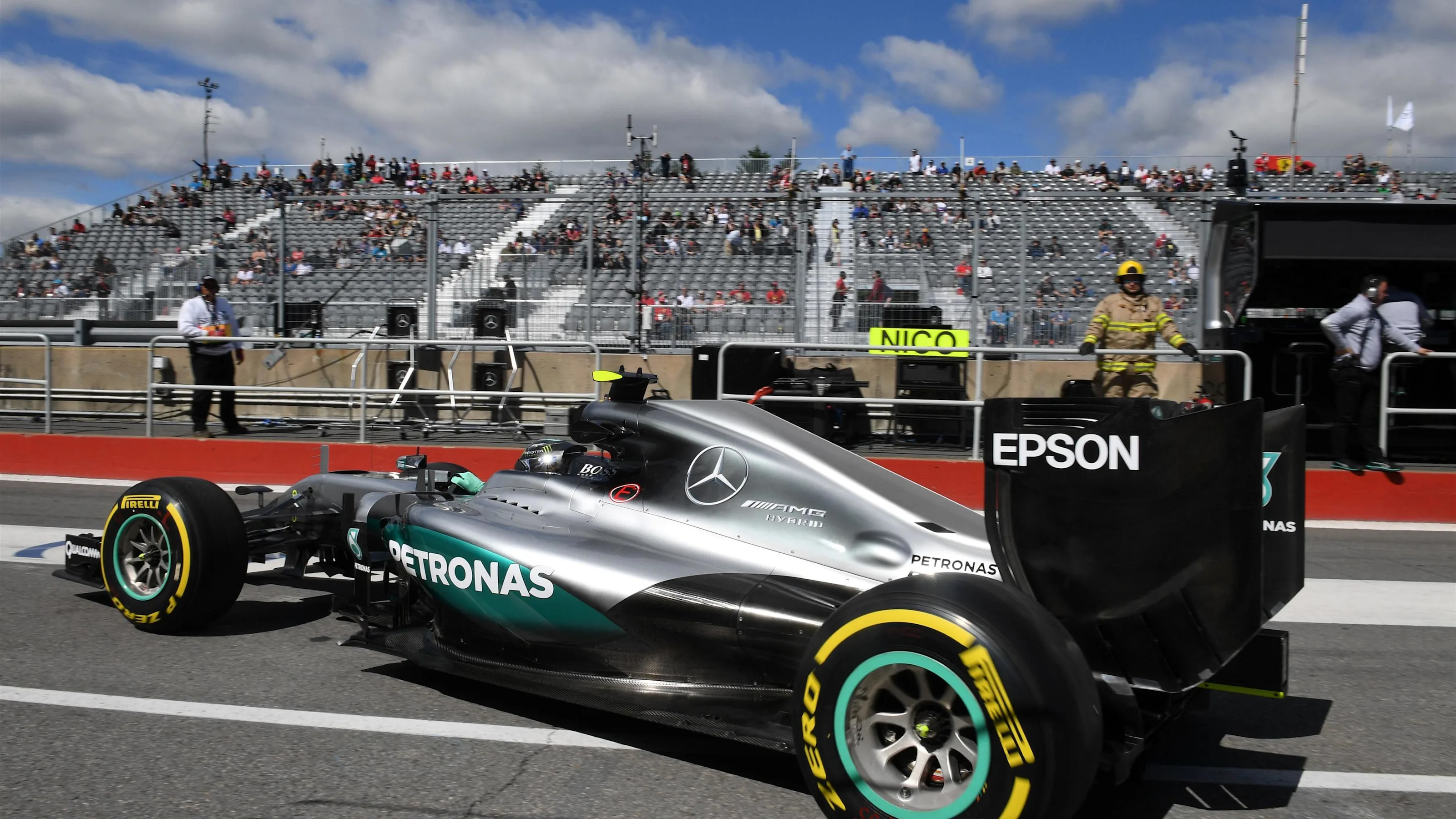 Nico Rosberg (GER) Mercedes-Benz F1 W07 Hybrid at Formula One World Championship, Rd7, Canadian