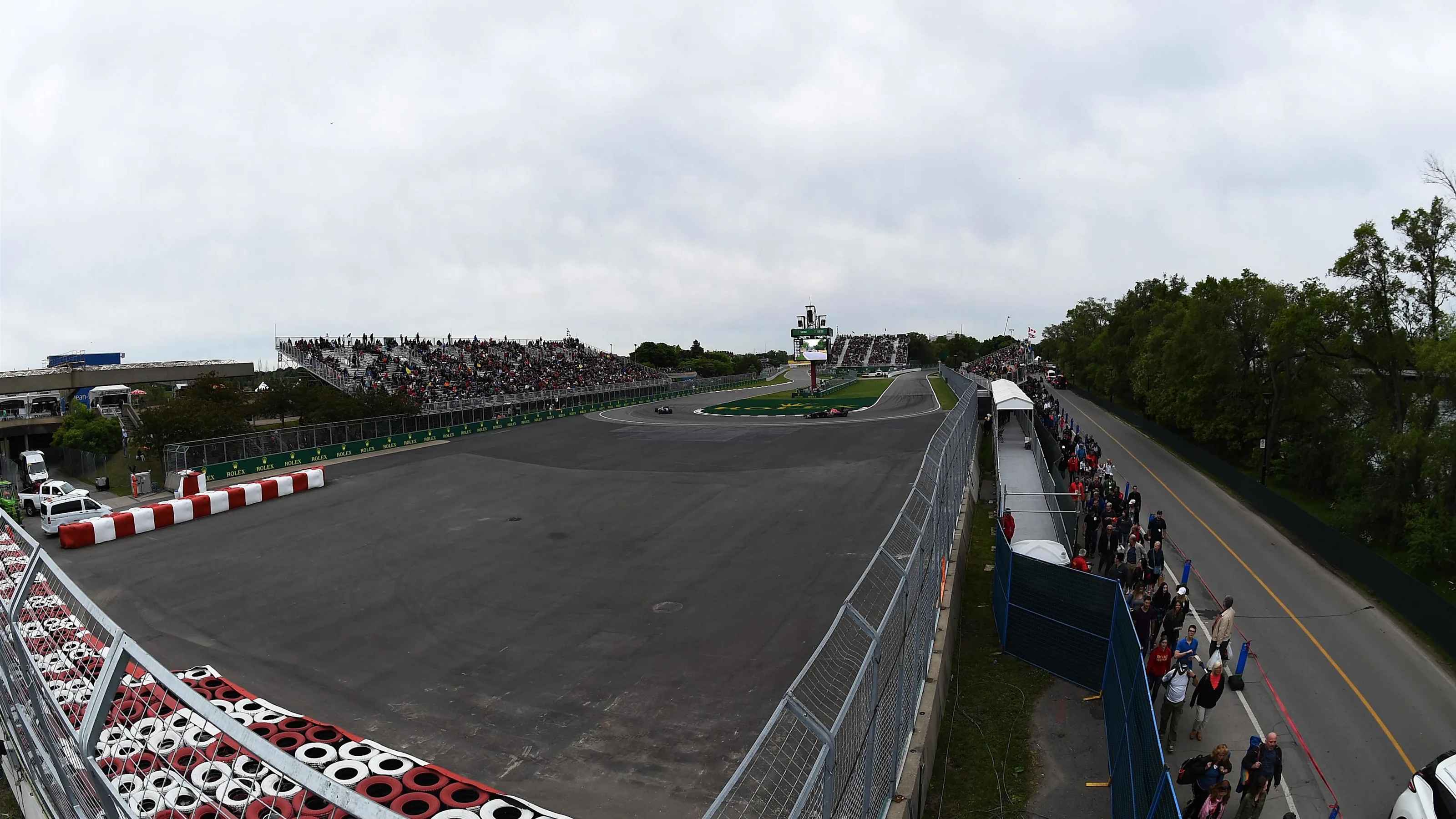 Carlos Sainz jr (ESP) Scuderia Toro Rosso STR11 at Formula One World Championship, Rd7, Canadian