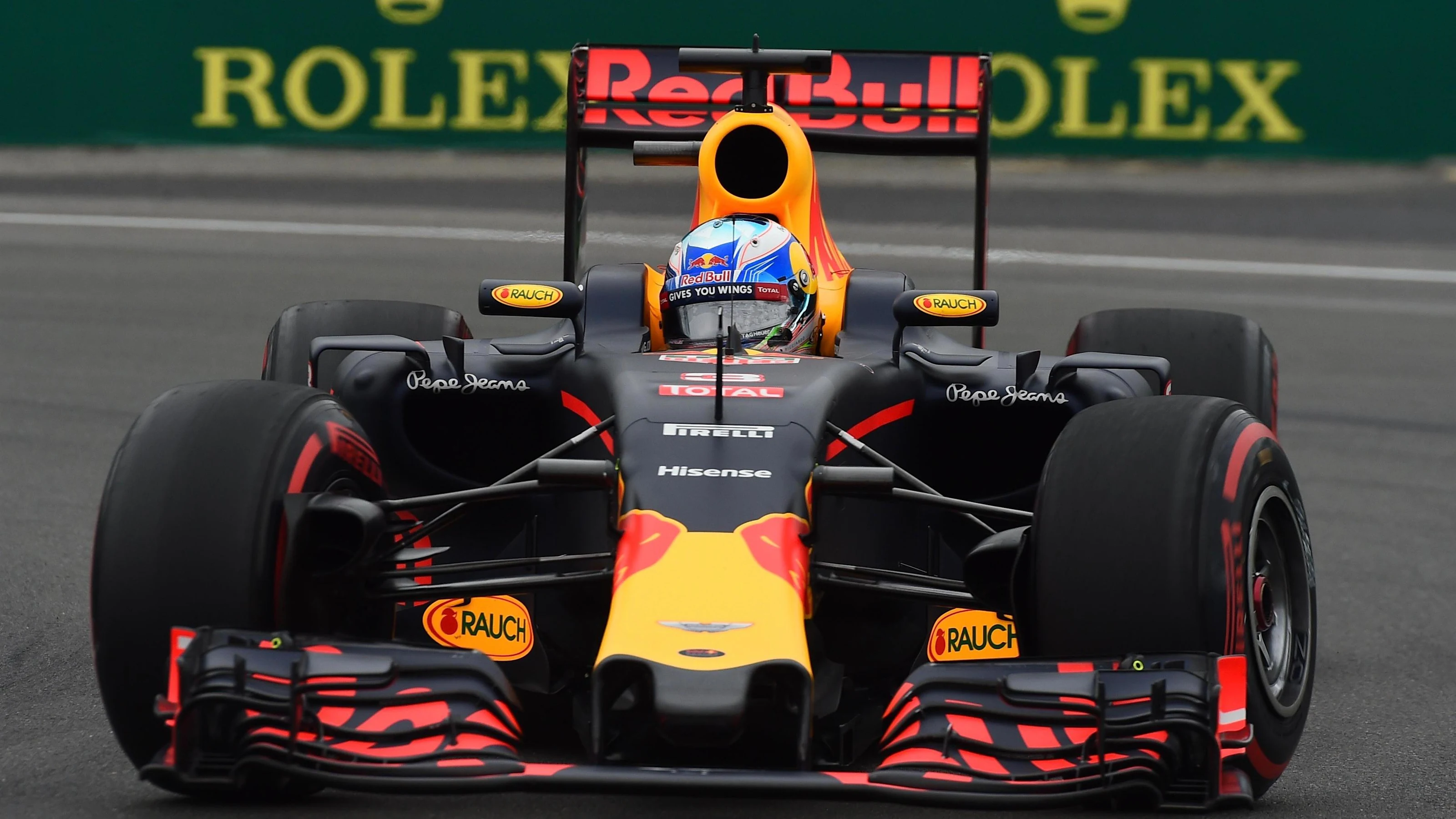 Daniel Ricciardo (AUS) Red Bull Racing RB12 at Formula One World Championship, Rd7, Canadian Grand