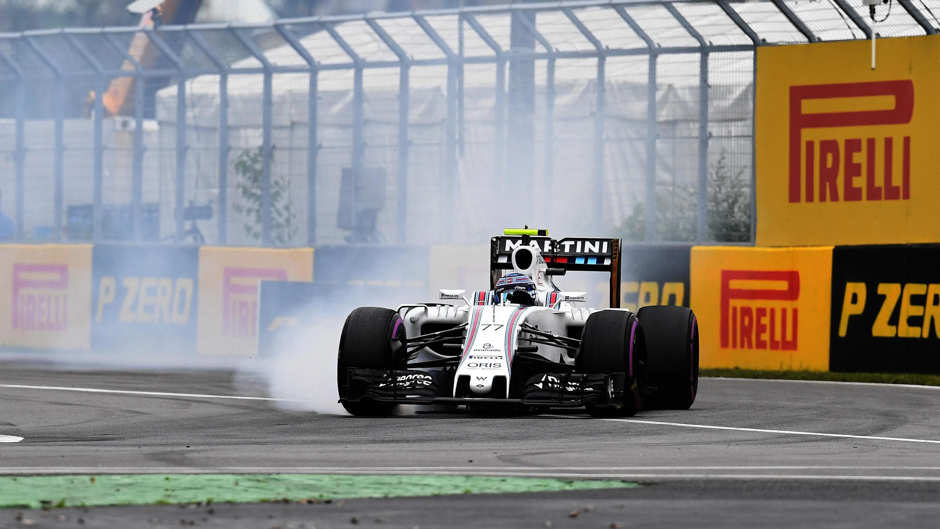 Valtteri Bottas (FIN) Williams FW38 locks up at Formula One World Championship, Rd7, Canadian Grand