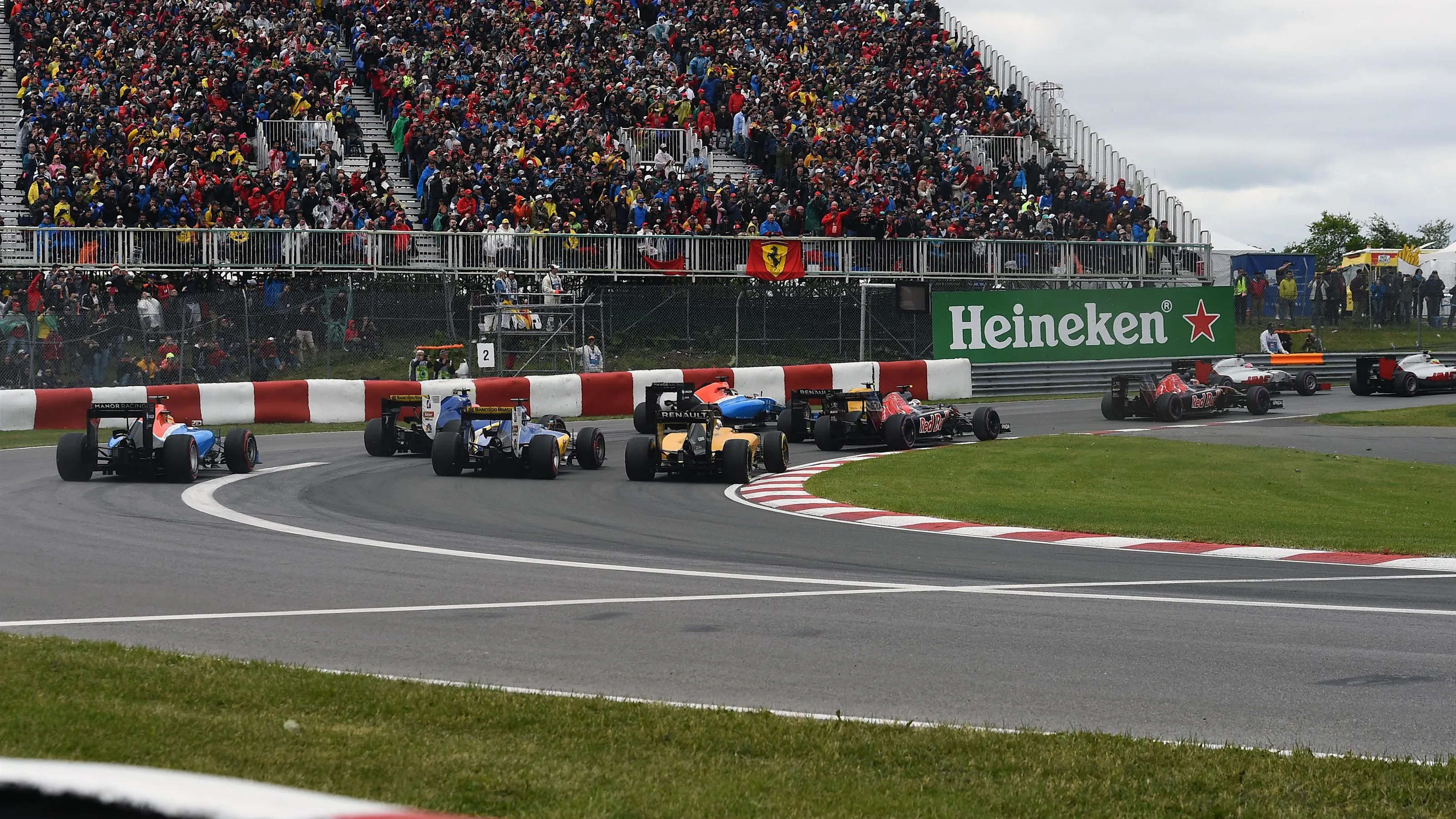 Start of the race at Formula One World Championship, Rd7, Canadian Grand Prix, Race, Montreal,