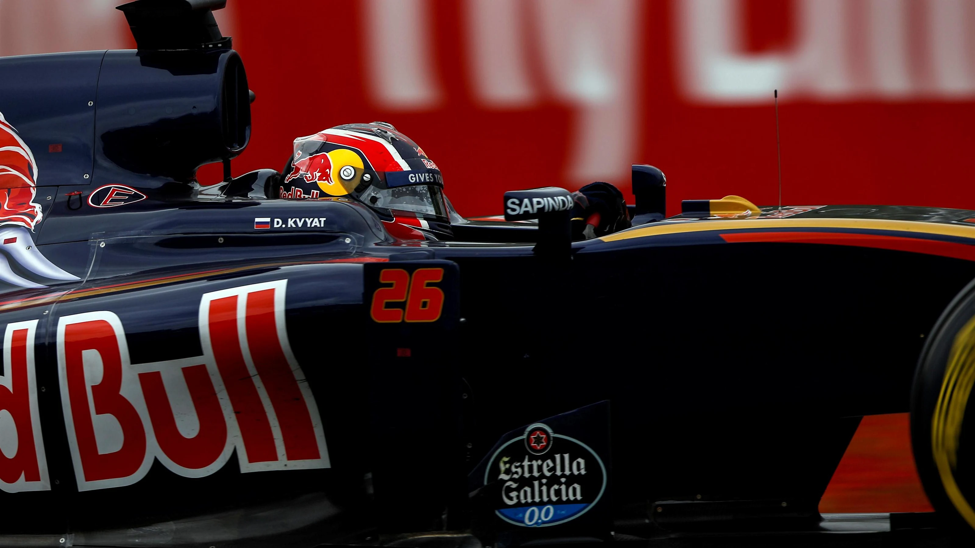 Daniil Kvyat (RUS) Scuderia Toro Rosso STR11 at Formula One World Championship, Rd7, Canadian Grand