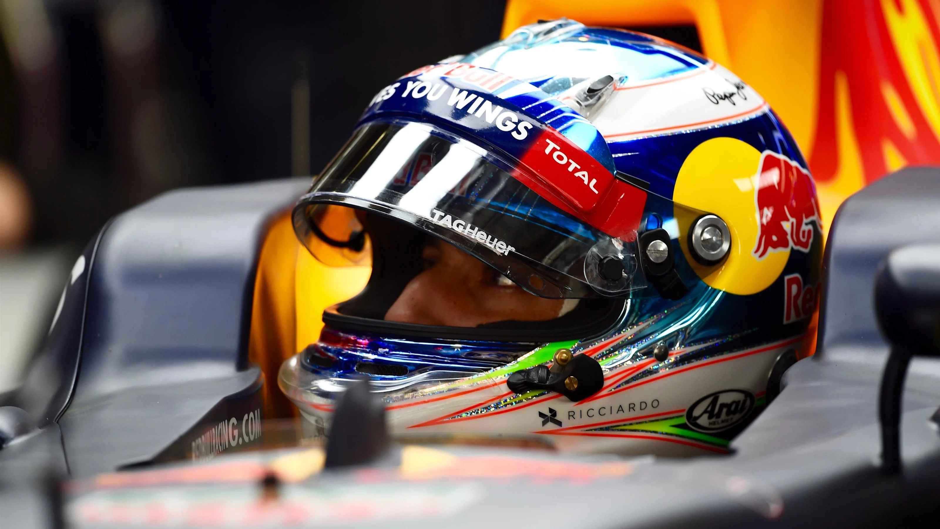 Daniel Ricciardo (AUS) Red Bull Racing at Formula One World Championship, Rd3, Chinese Grand Prix,