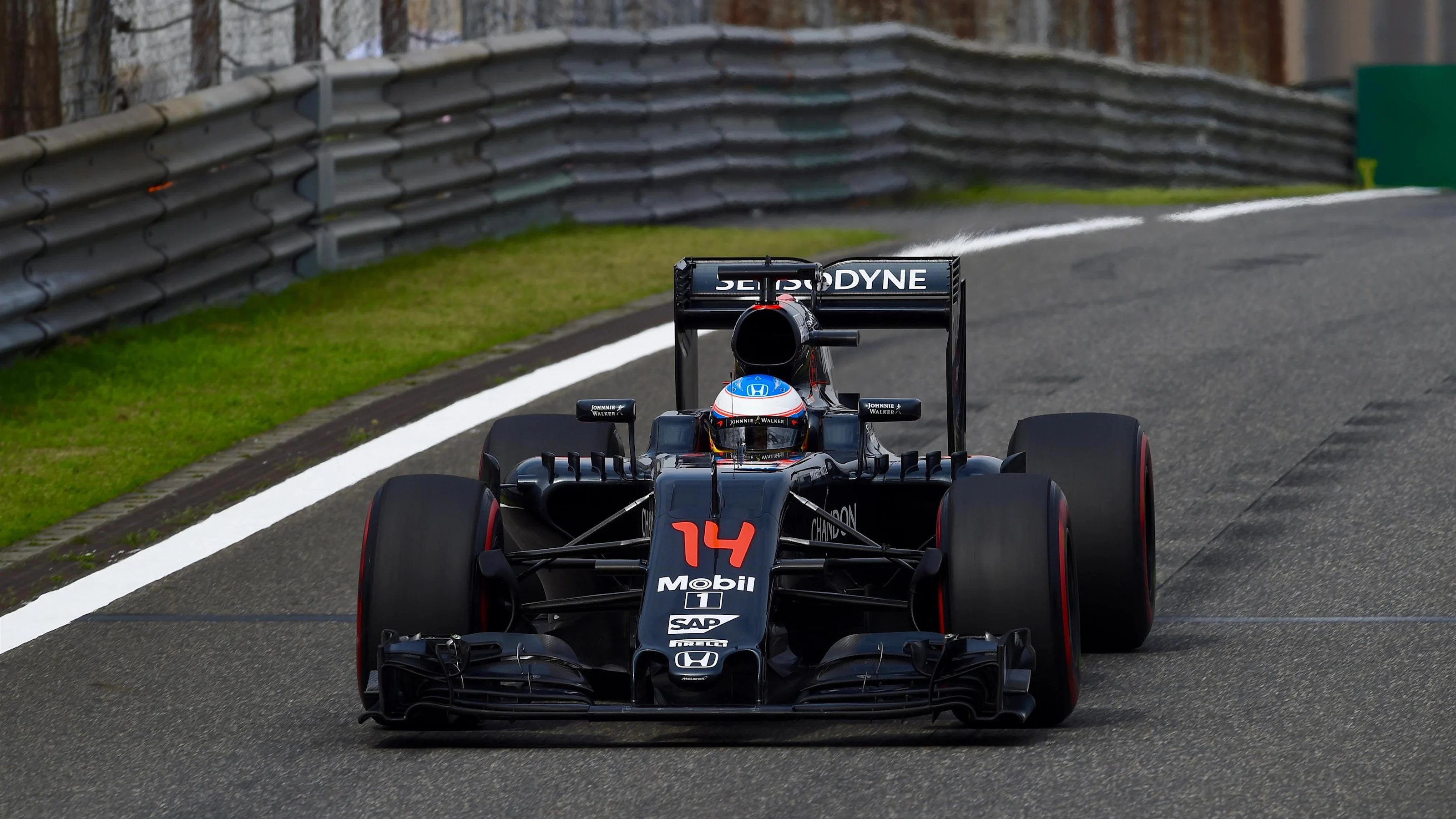 Fernando Alonso (ESP) McLaren MP4-31 at Formula One World Championship, Rd3, Chinese Grand Prix,