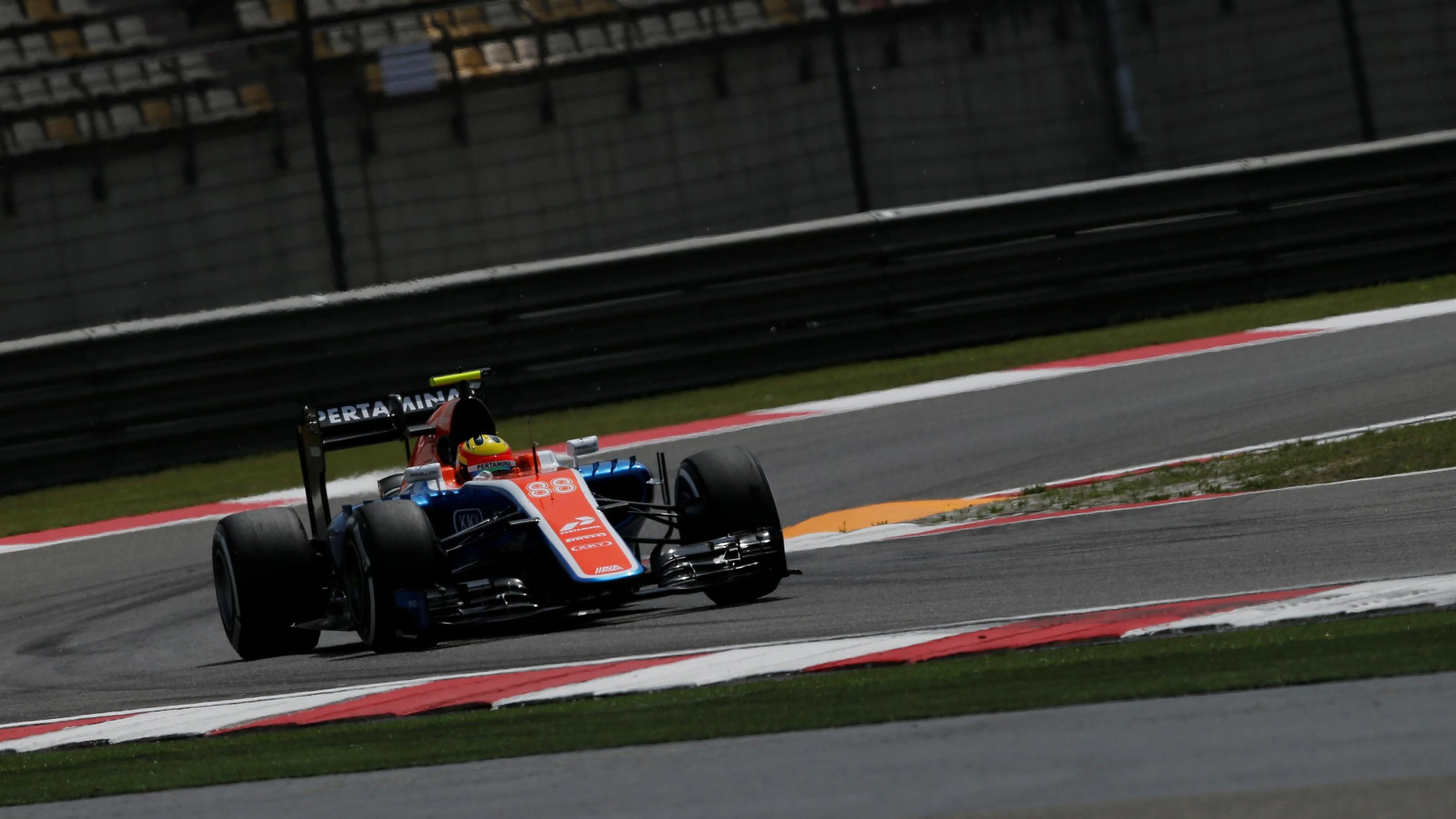 Rio Haryanto (IDN) Manor Racing MRT05 at Formula One World Championship, Rd3, Chinese Grand Prix,