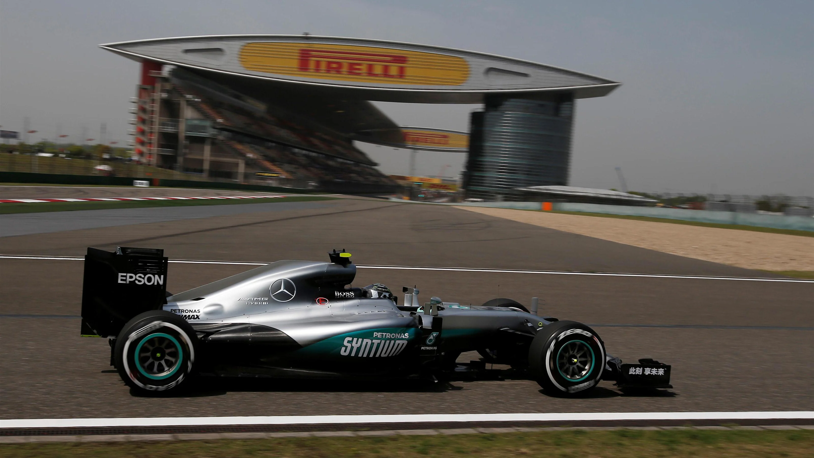 Nico Rosberg (GER) Mercedes-Benz F1 W07 Hybrid at Formula One World Championship, Rd3, Chinese