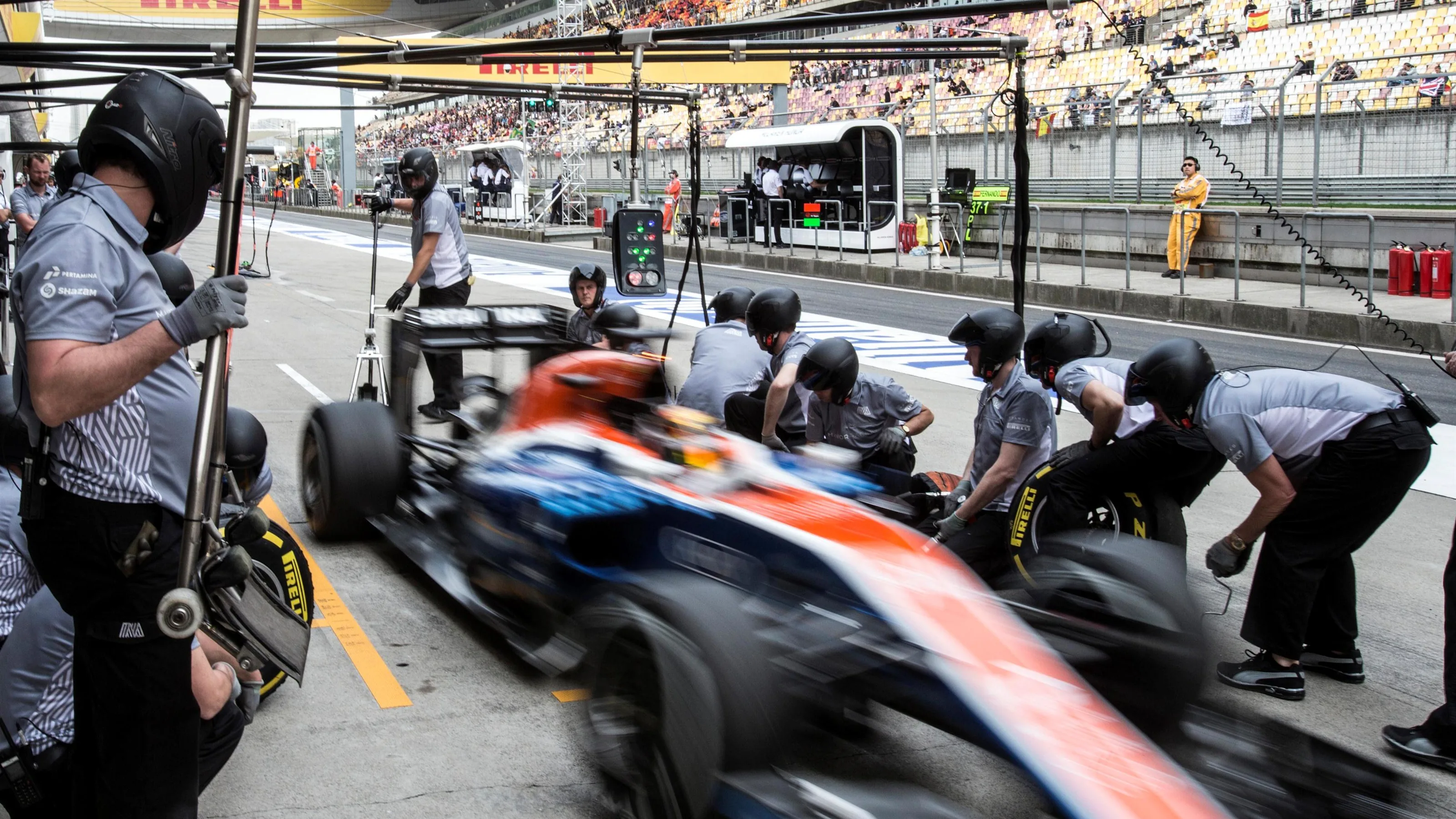 Pascal Wehrlein (GER) Manor Racing MRT05 at Formula One World Championship, Rd3, Chinese Grand