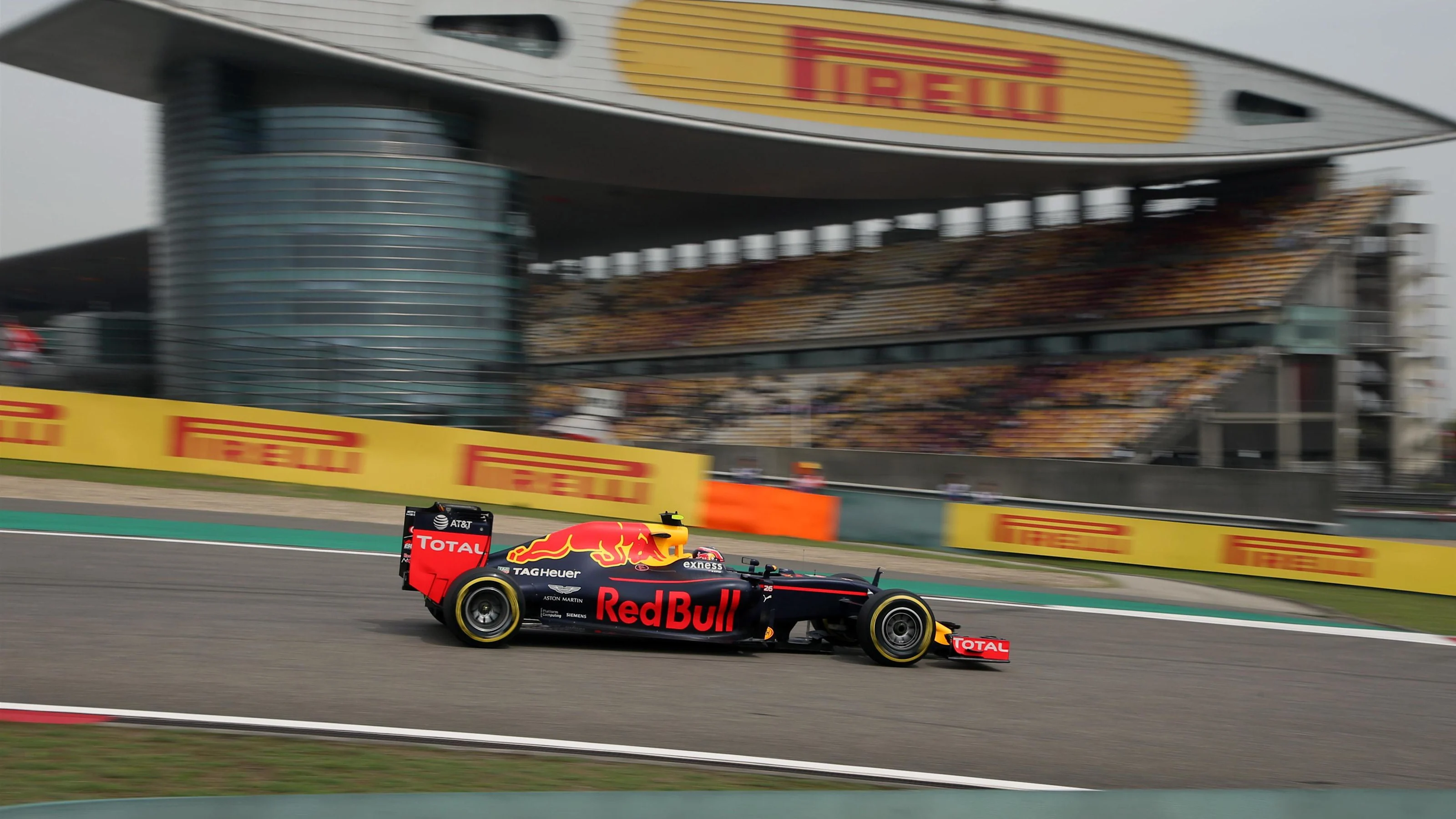Daniil Kvyat (RUS) Red Bull Racing RB12 at Formula One World Championship, Rd3, Chinese Grand Prix,