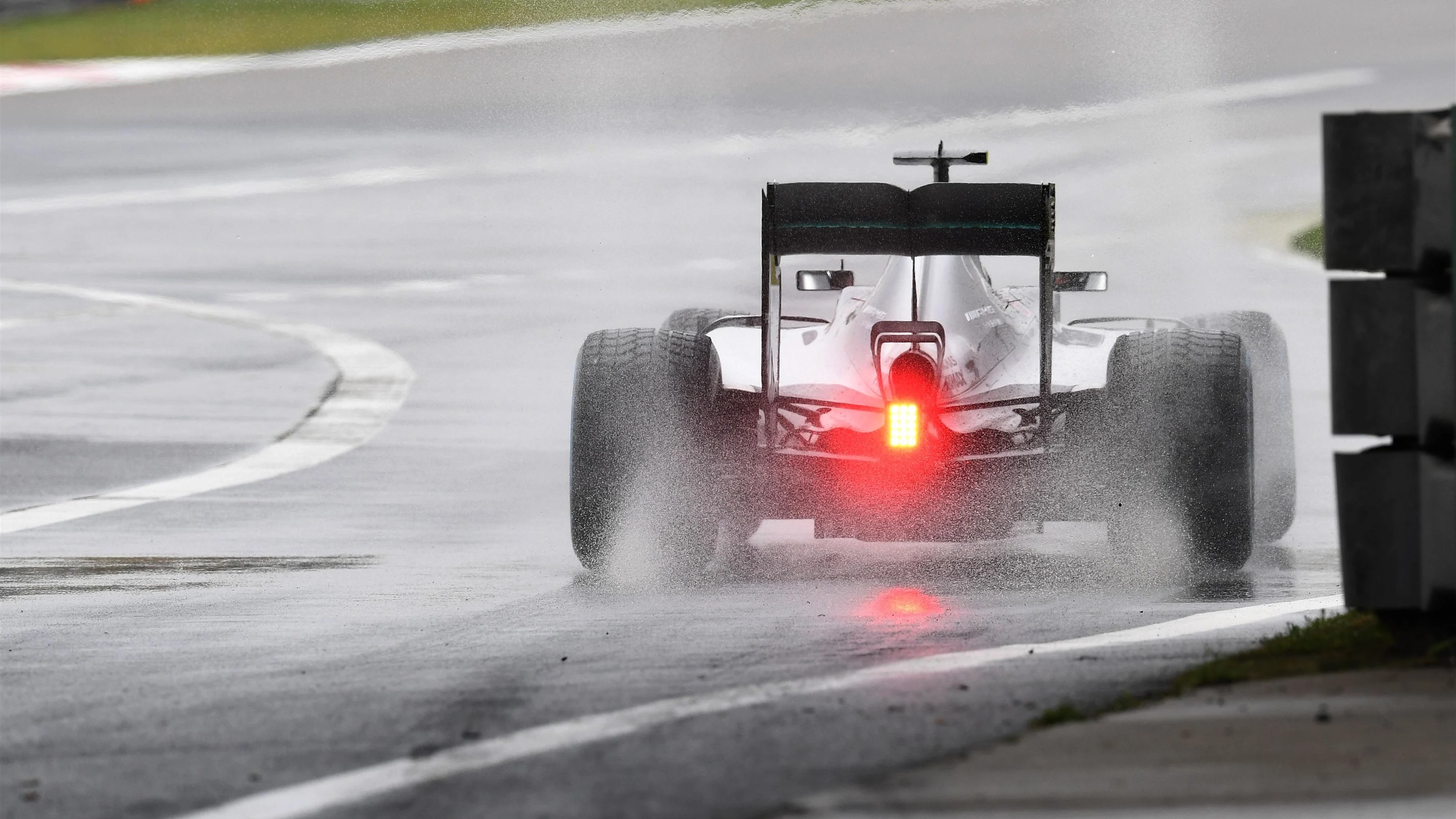 Nico Rosberg (GER) Mercedes-Benz F1 W07 Hybrid at Formula One World Championship, Rd3, Chinese