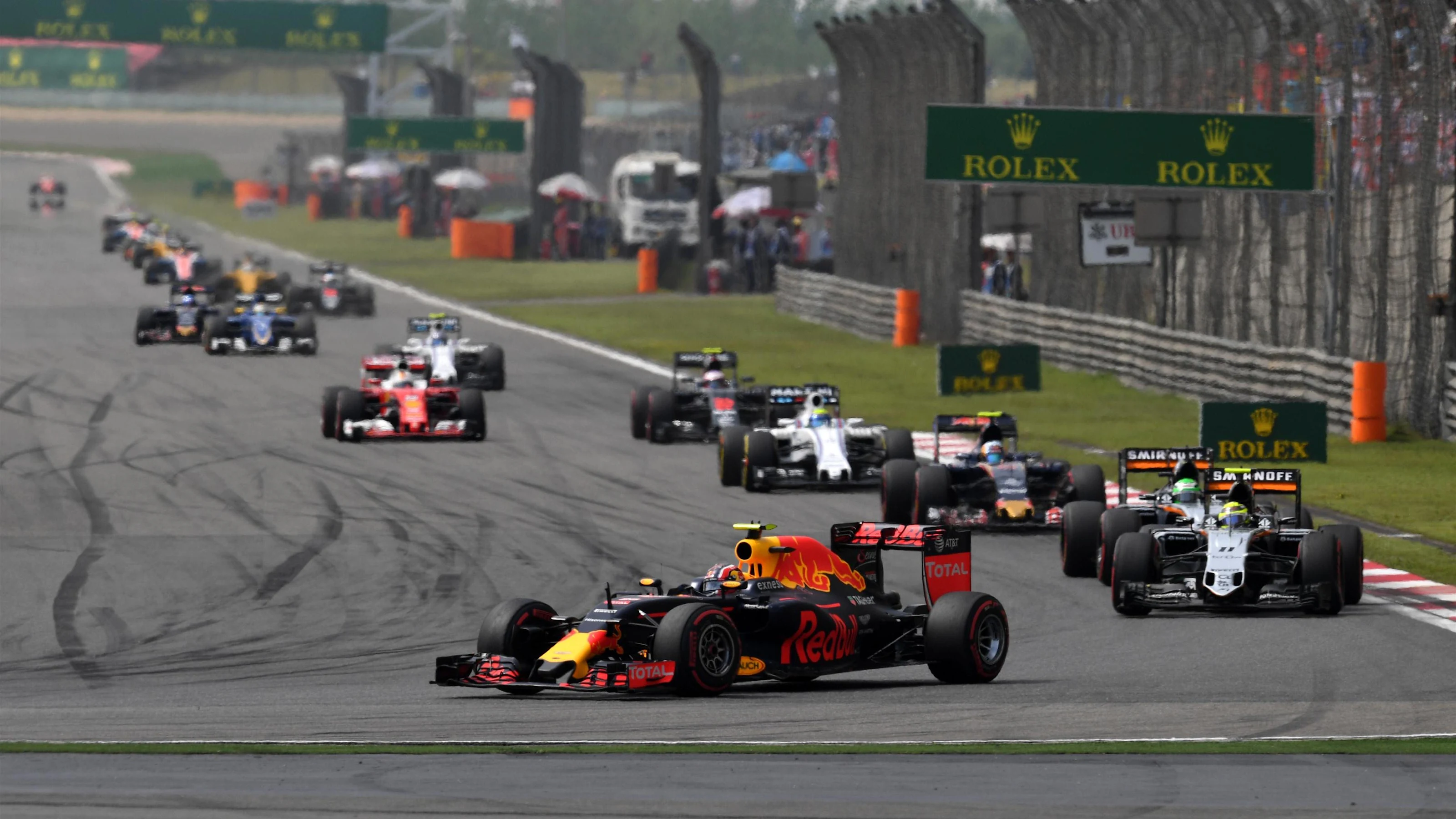 Daniil Kvyat (RUS) Red Bull Racing RB12 at the start of the race at Formula One World Championship,