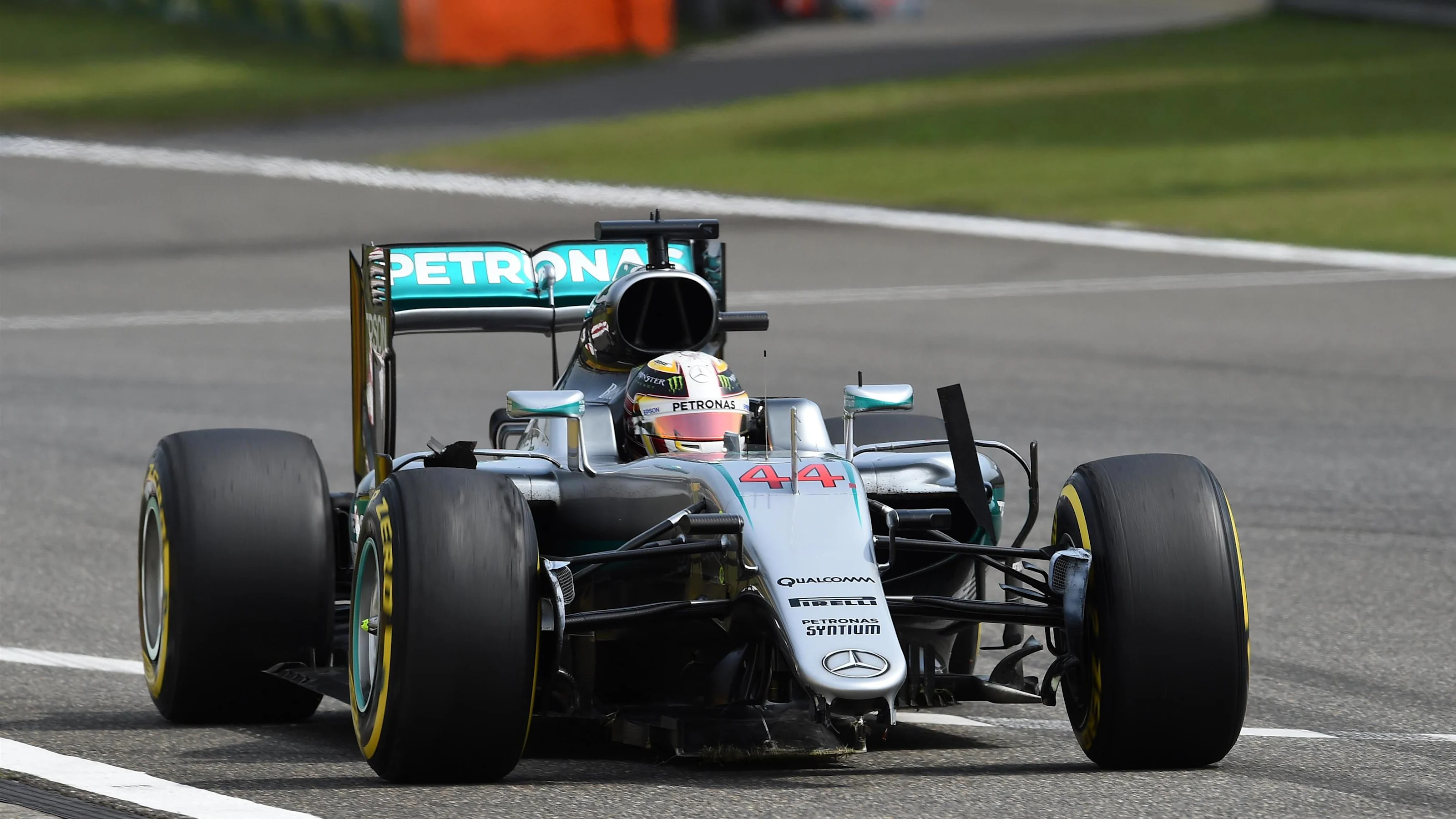 Lewis Hamilton (GBR) Mercedes-Benz F1 W07 Hybrid with broken front wing on lap one at Formula One