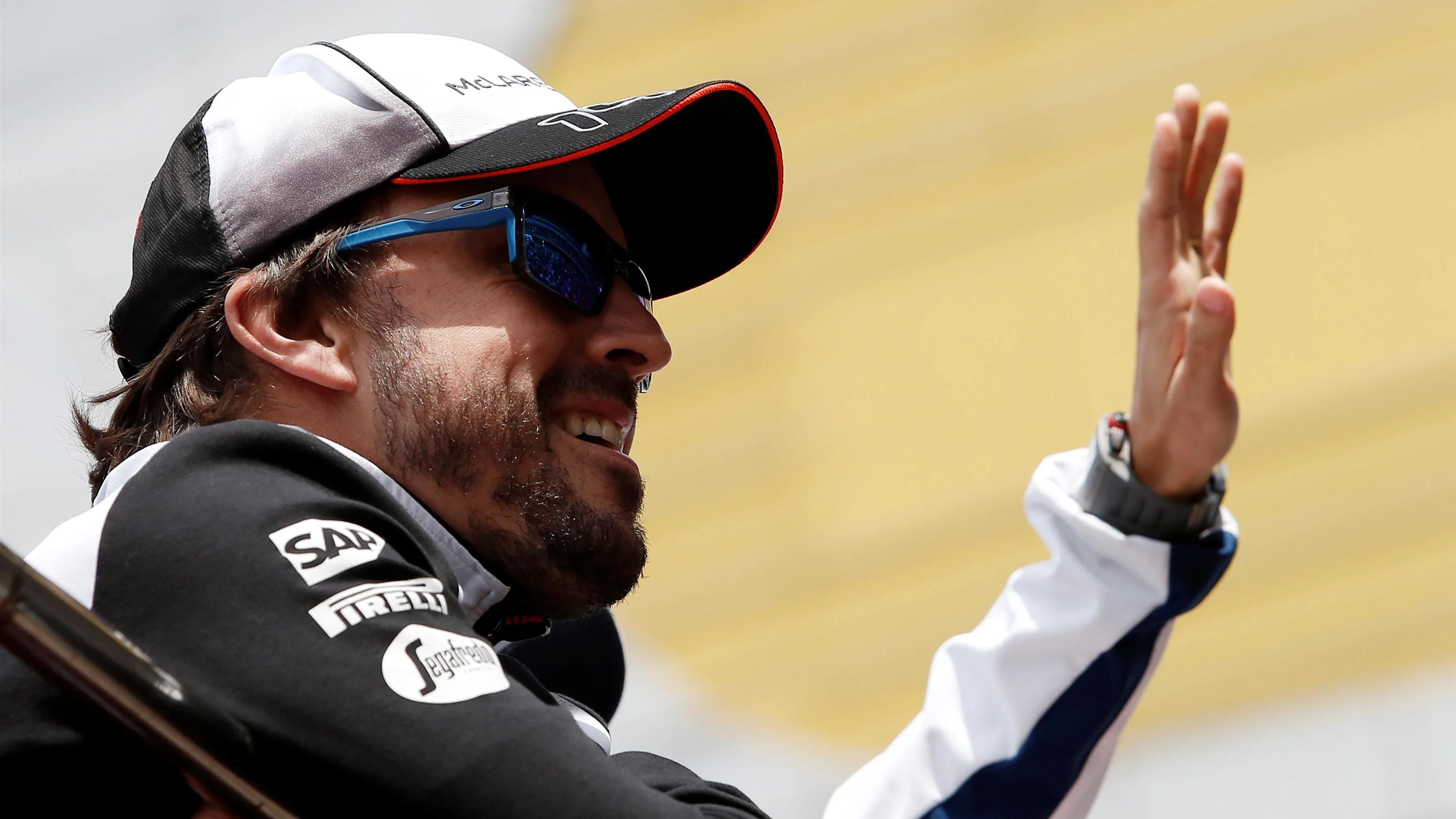 Fernando Alonso (ESP) McLaren on the drivers parade at Formula One World Championship, Rd3, Chinese