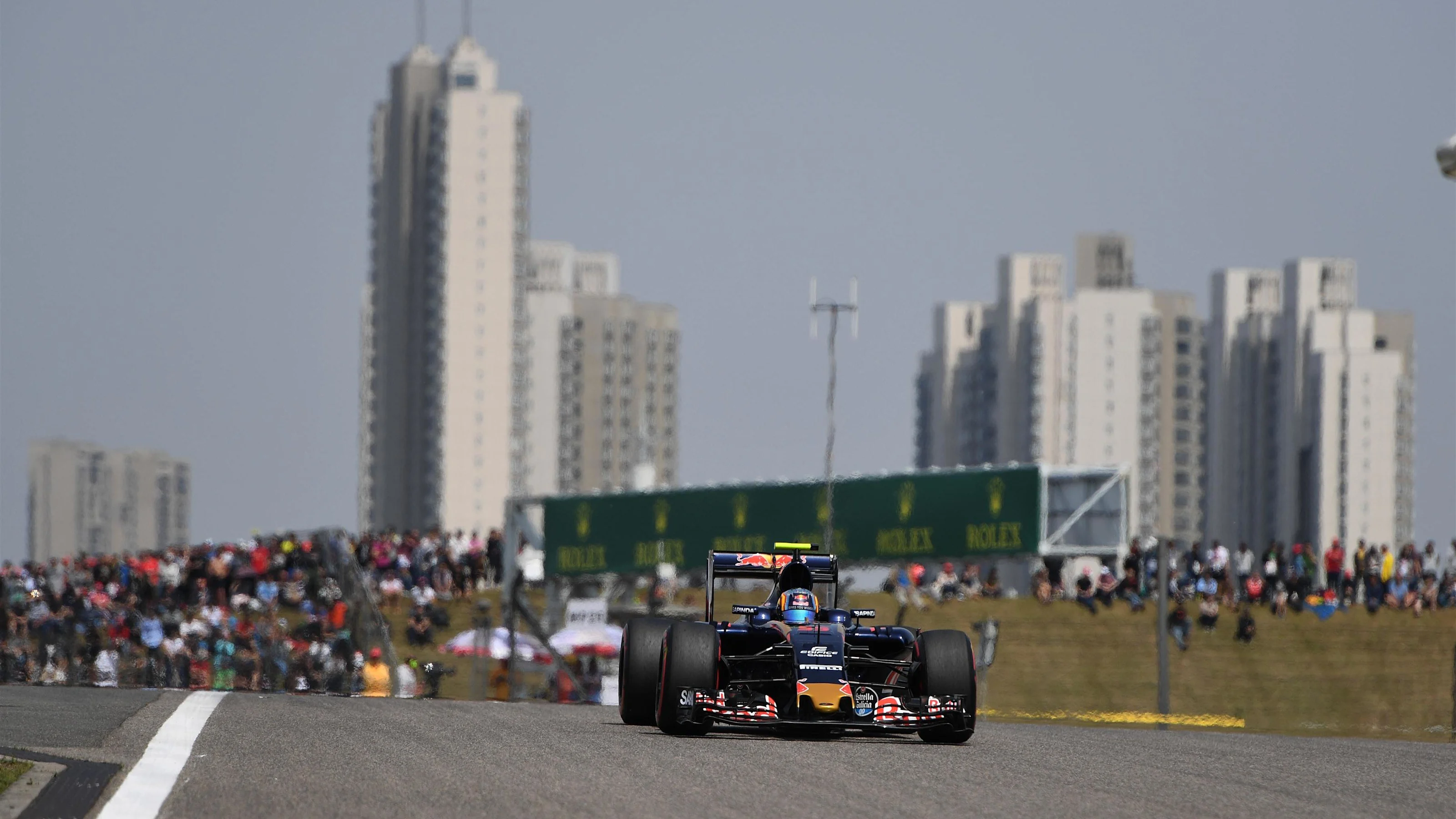 Carlos Sainz jr (ESP) Scuderia Toro Rosso STR11 on the grid at Formula One World Championship, Rd3,