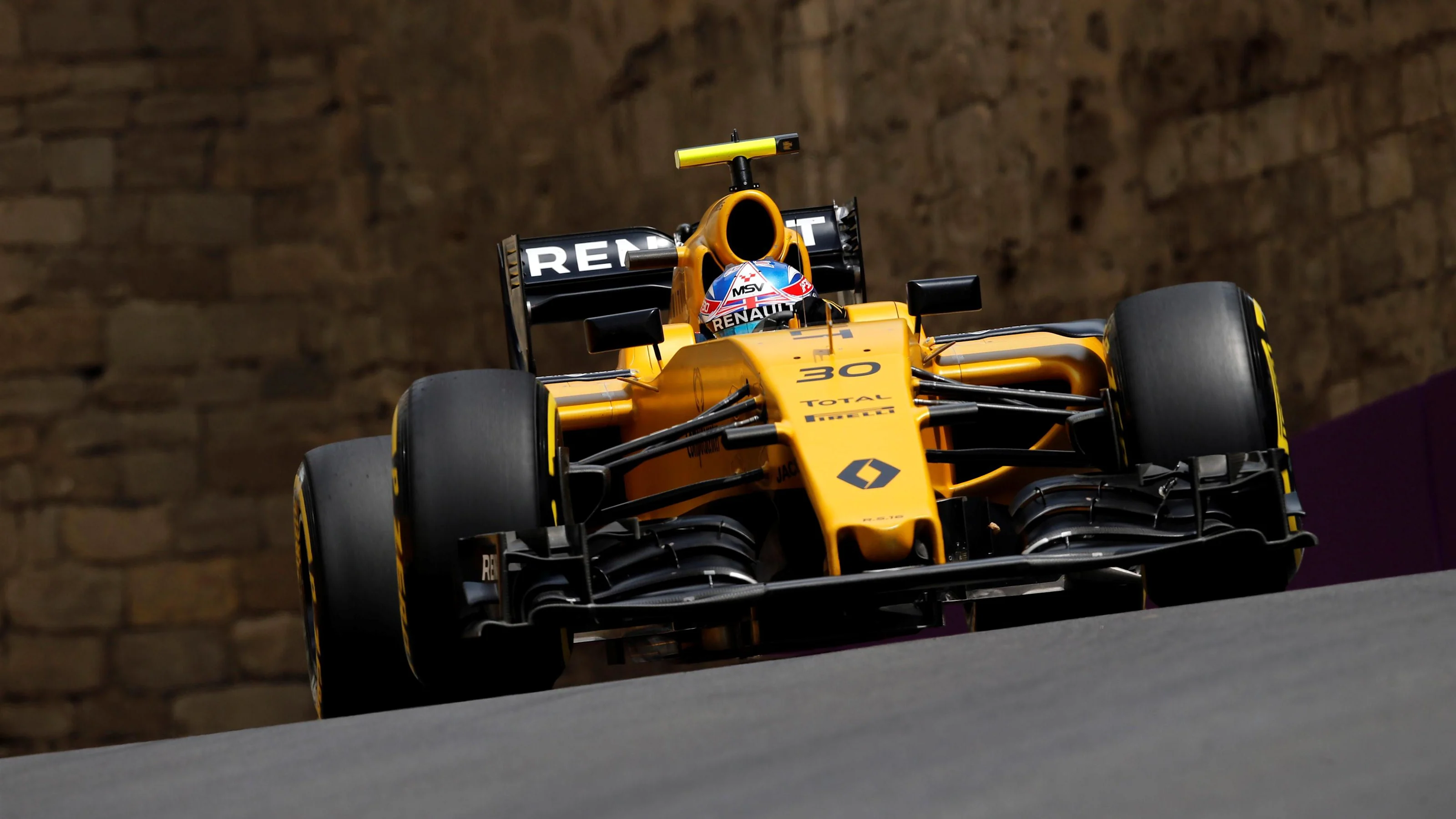 Jolyon Palmer (GBR) Renault Sport F1 Team RS16 at Formula One World Championship, Rd8, European