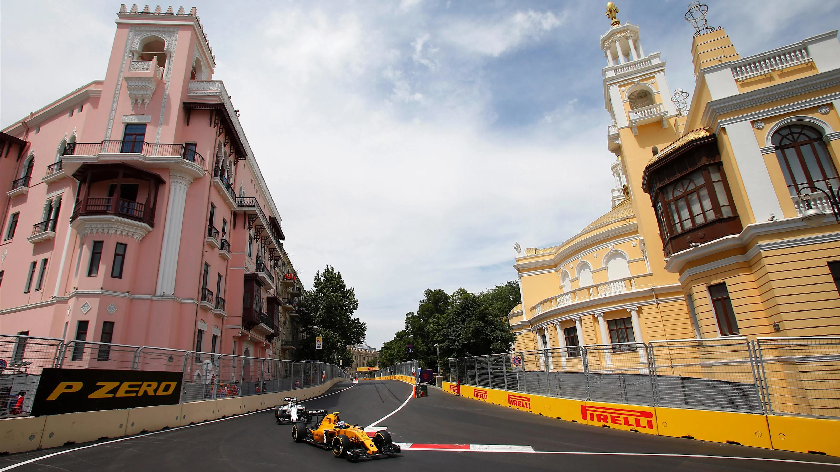Jolyon Palmer (GBR) Renault Sport F1 Team RS16 at Formula One World Championship, Rd8, European