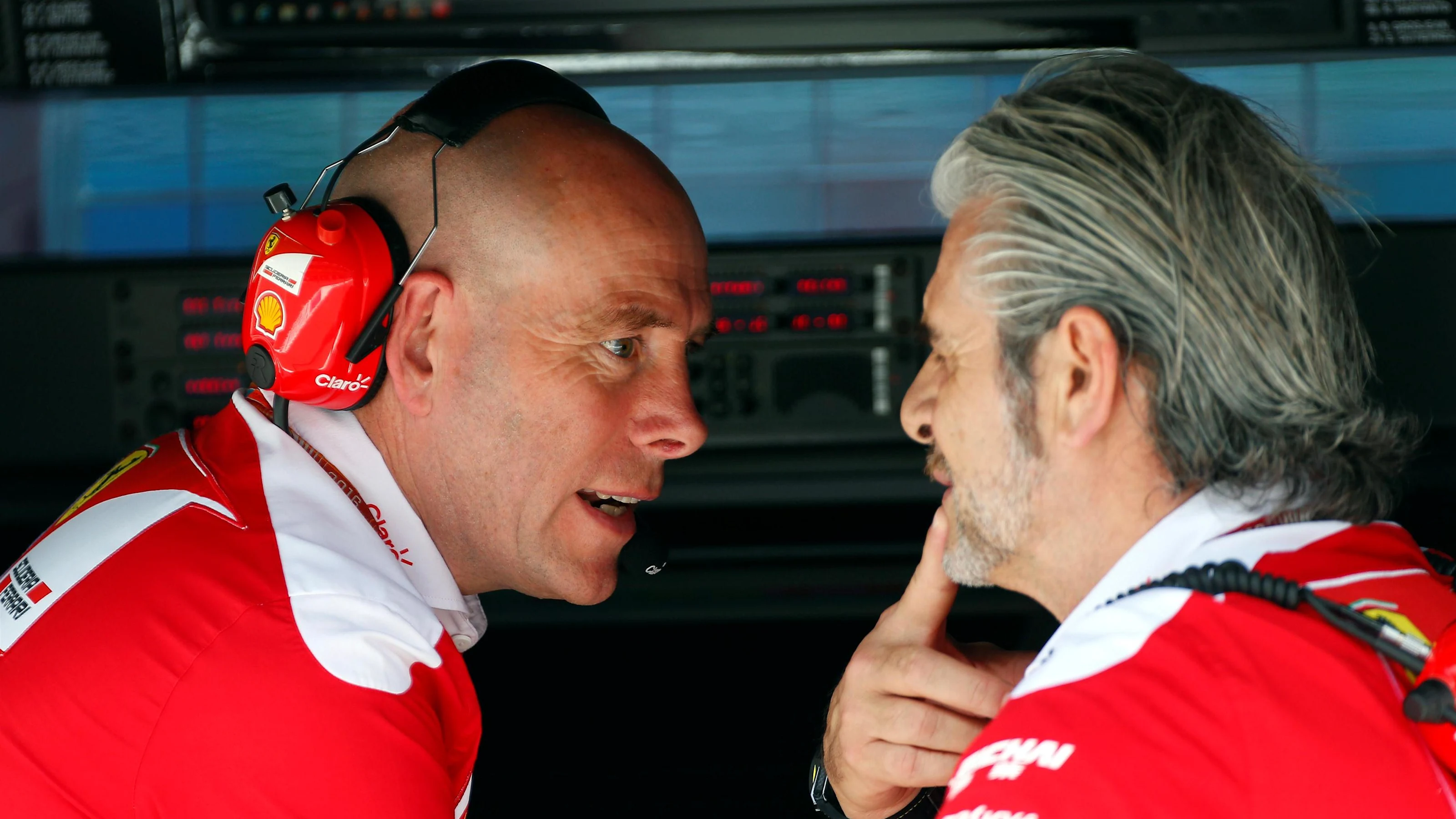 Jock Clear (GBR) Ferrari Chief Engineer and Maurizio Arrivabene (ITA) Ferrari Team Principal at