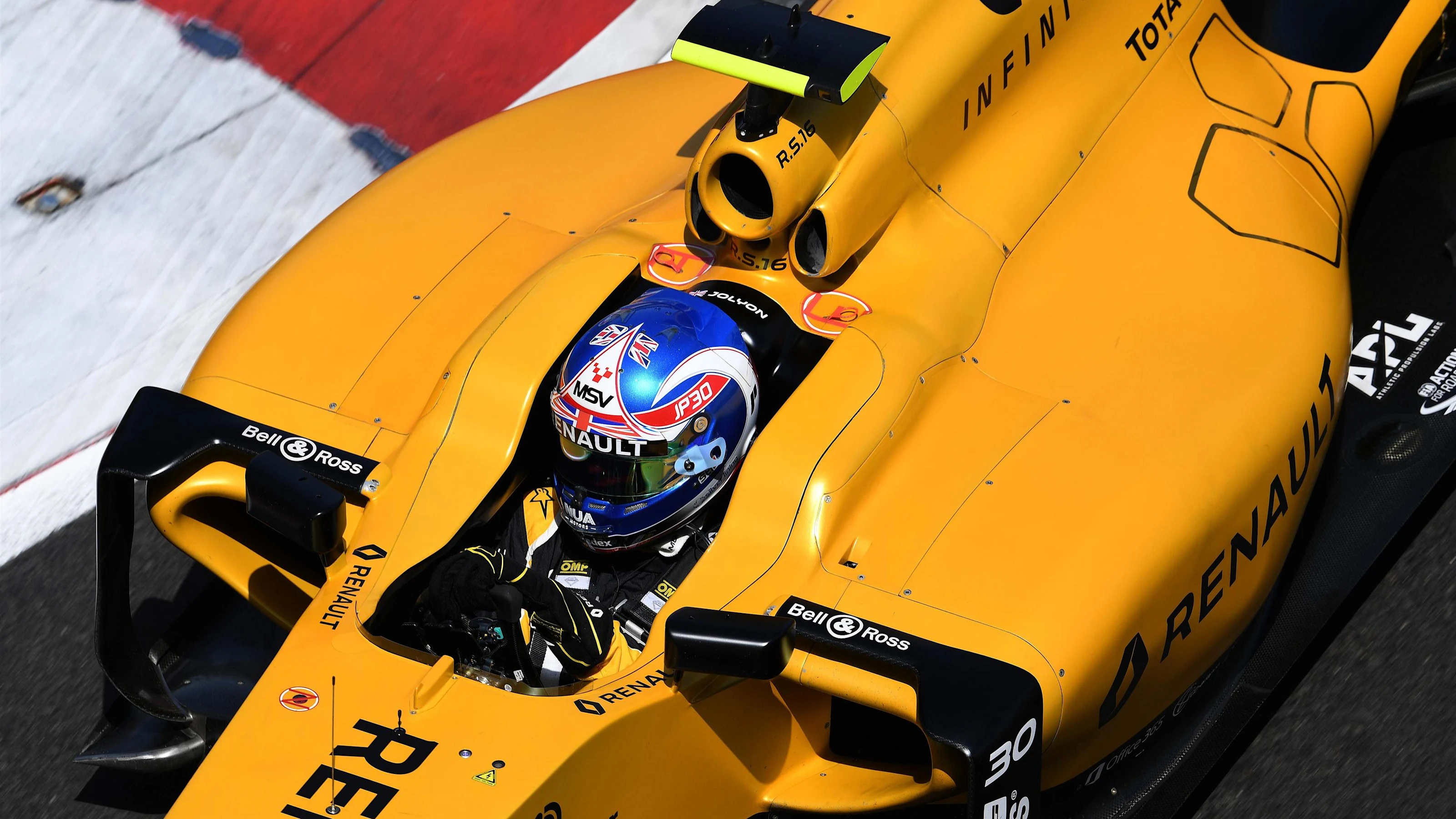 Jolyon Palmer (GBR) Renault Sport F1 Team RS16 at Formula One World Championship, Rd8, European