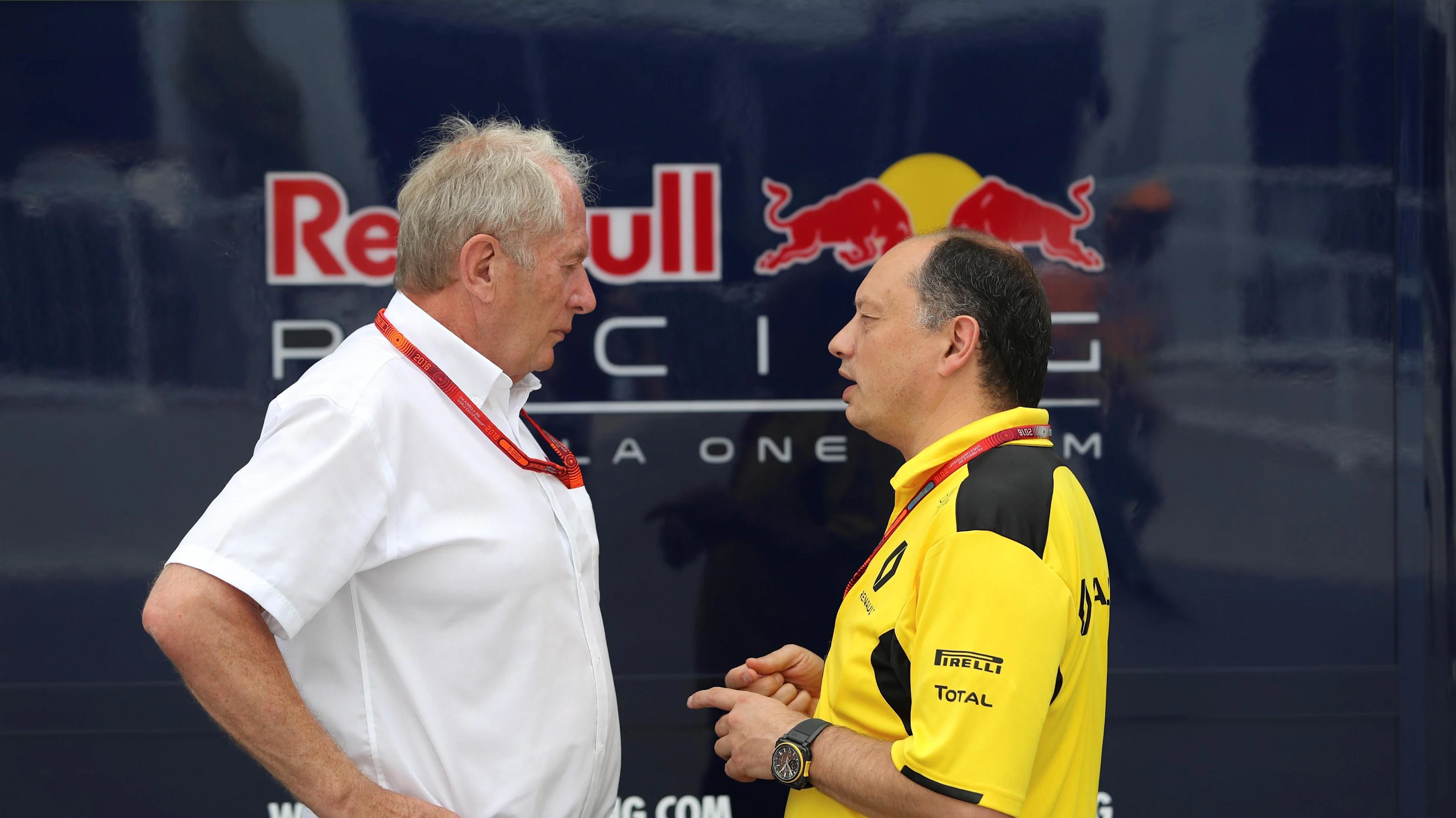 Dr Helmut Marko (AUT) Red Bull Motorsport Consultant and Frederic Vasseur (FRA) Renault Sport F1