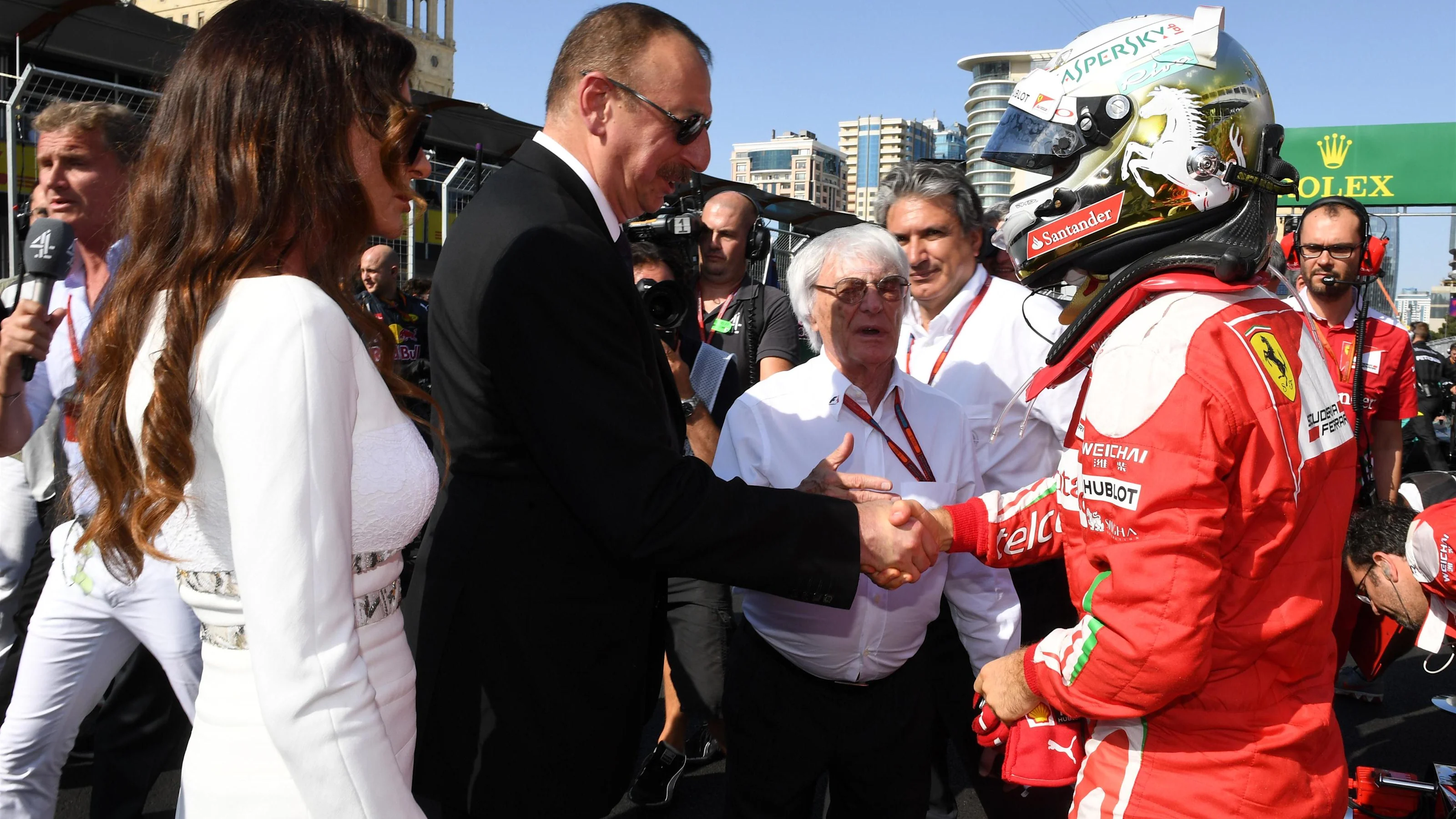 Illham Aliyev (AZE) President of Azerbaijan on the grid with Kimi Raikkonen (FIN) Ferrari at