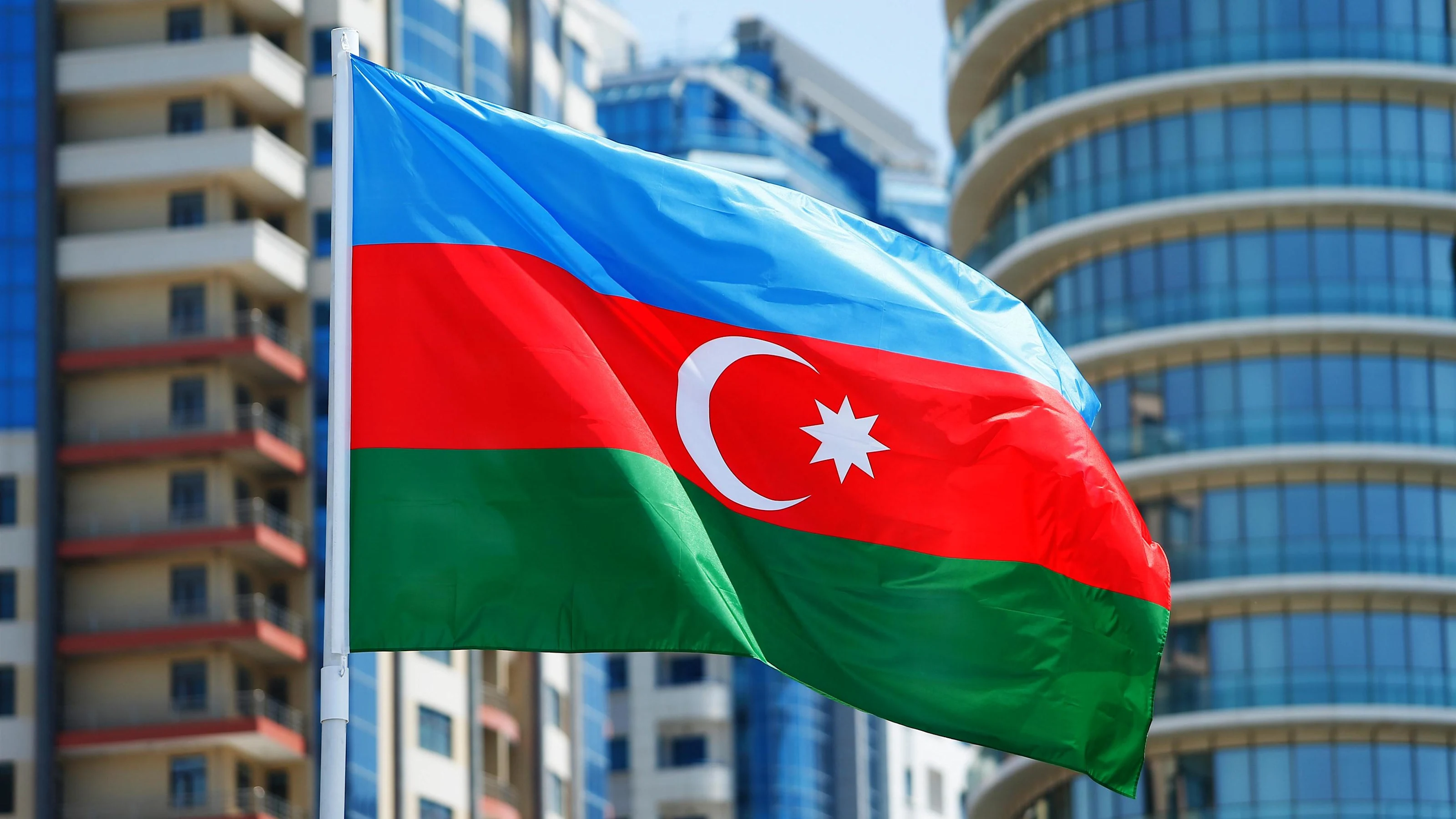 Flag at Formula One World Championship, Rd8, European Grand Prix, Preparations, Baku City Circuit,