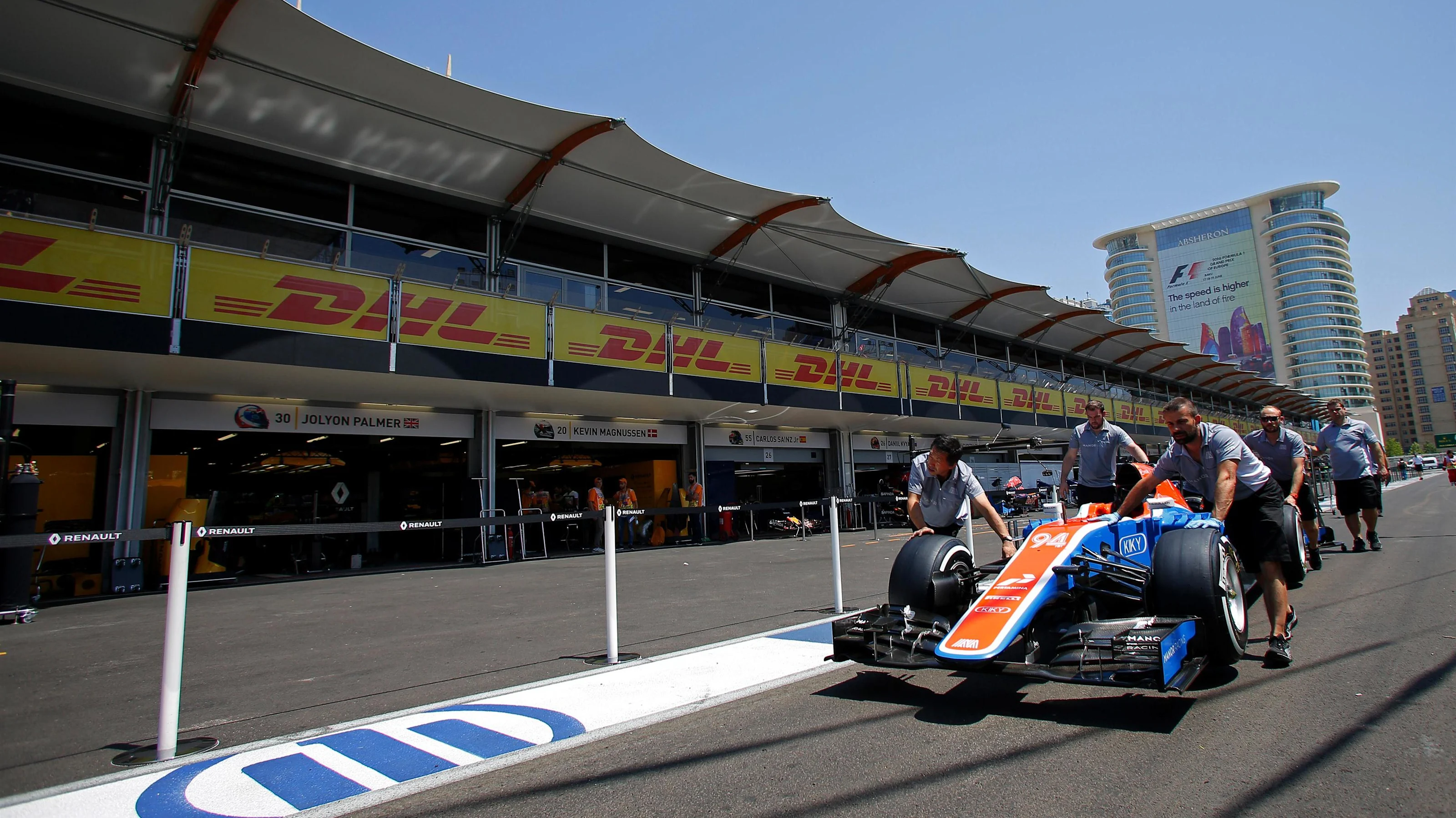 Manor Racing MRT05 at Formula One World Championship, Rd8, European Grand Prix, Preparations, Baku