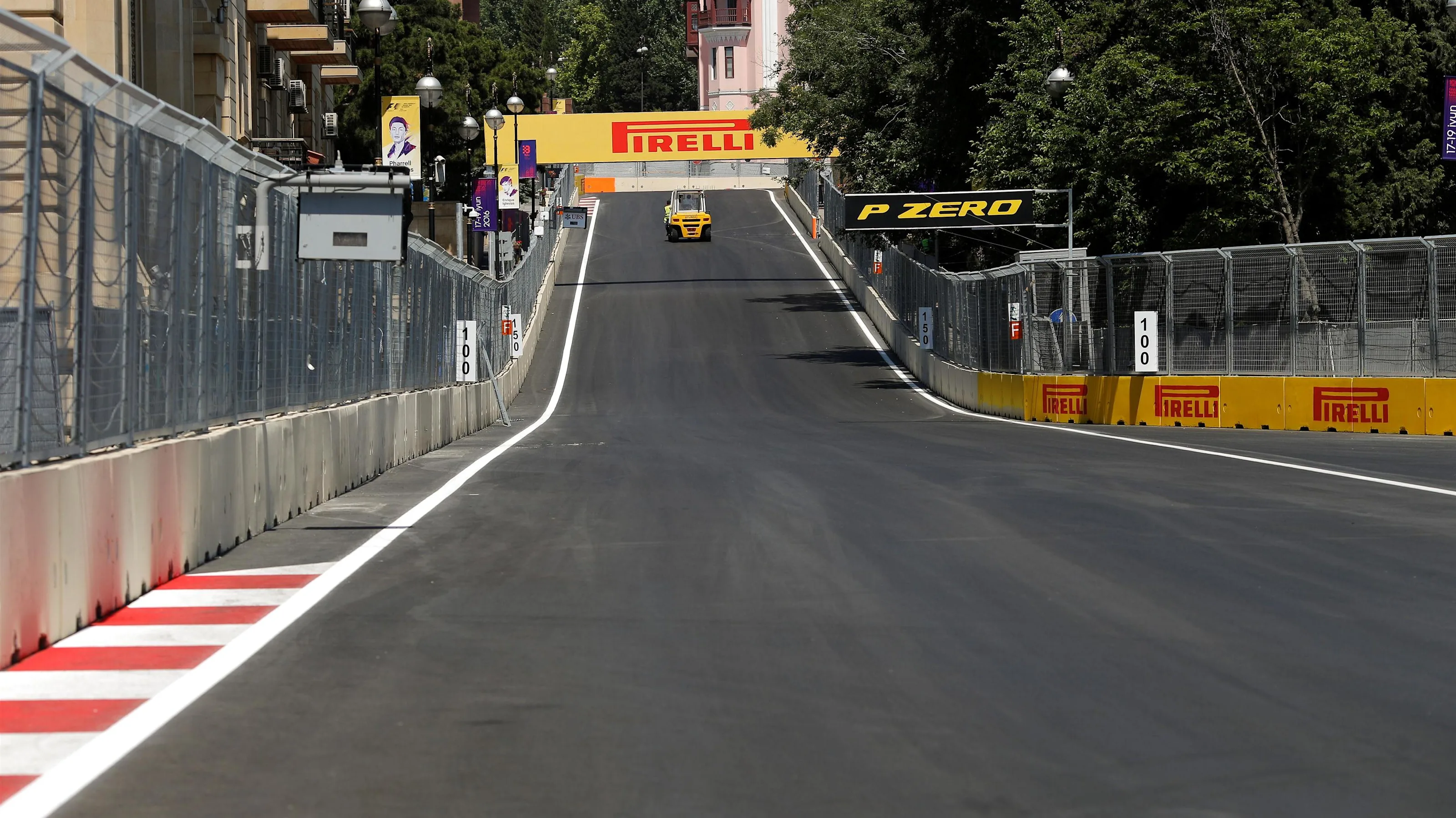 Track view at Formula One World Championship, Rd8, European Grand Prix, Preparations, Baku City