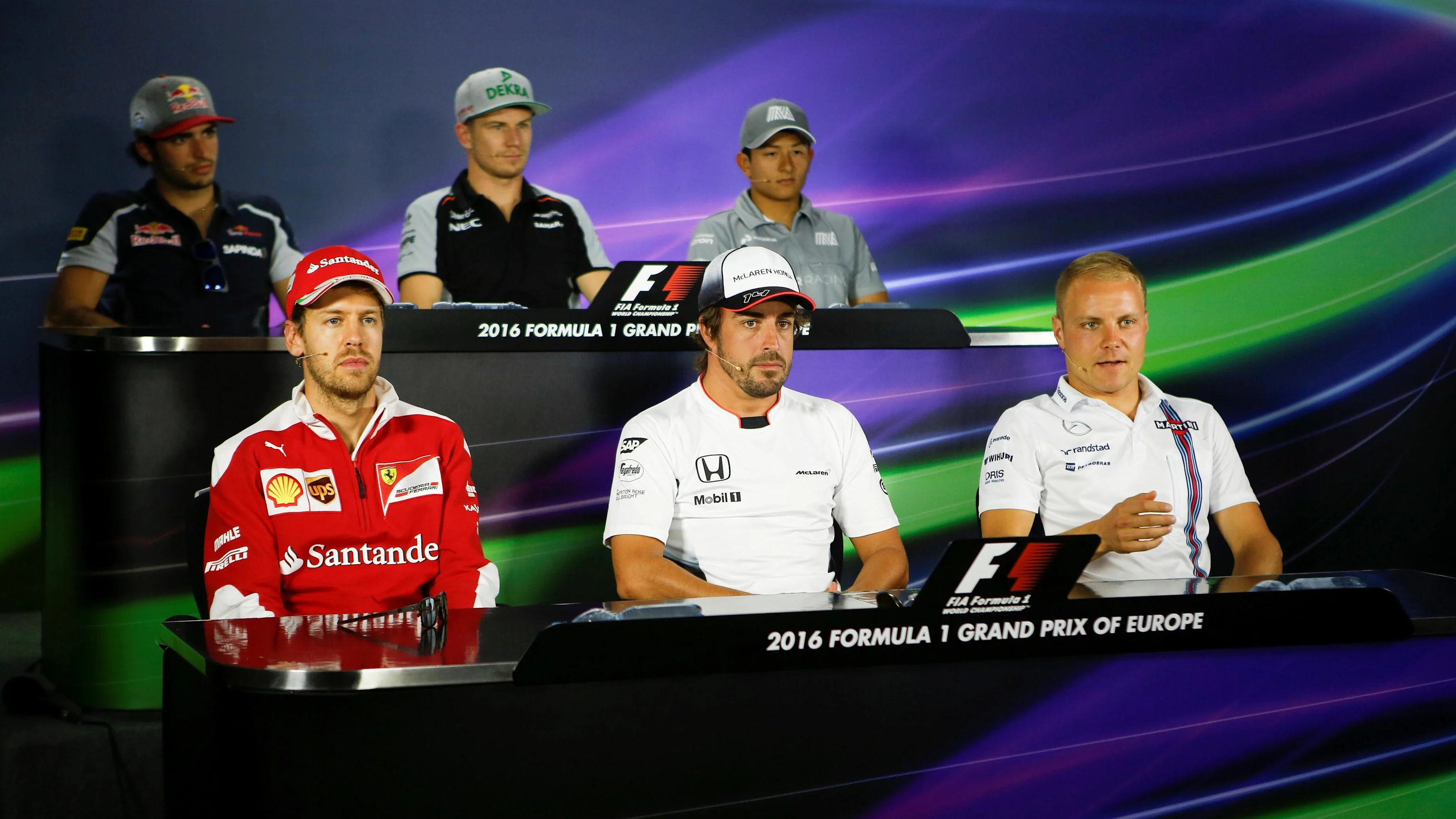 (L to R): Carlos Sainz jr (ESP) Scuderia Toro Rosso, Nico Hulkenberg (GER) Force India F1, Rio