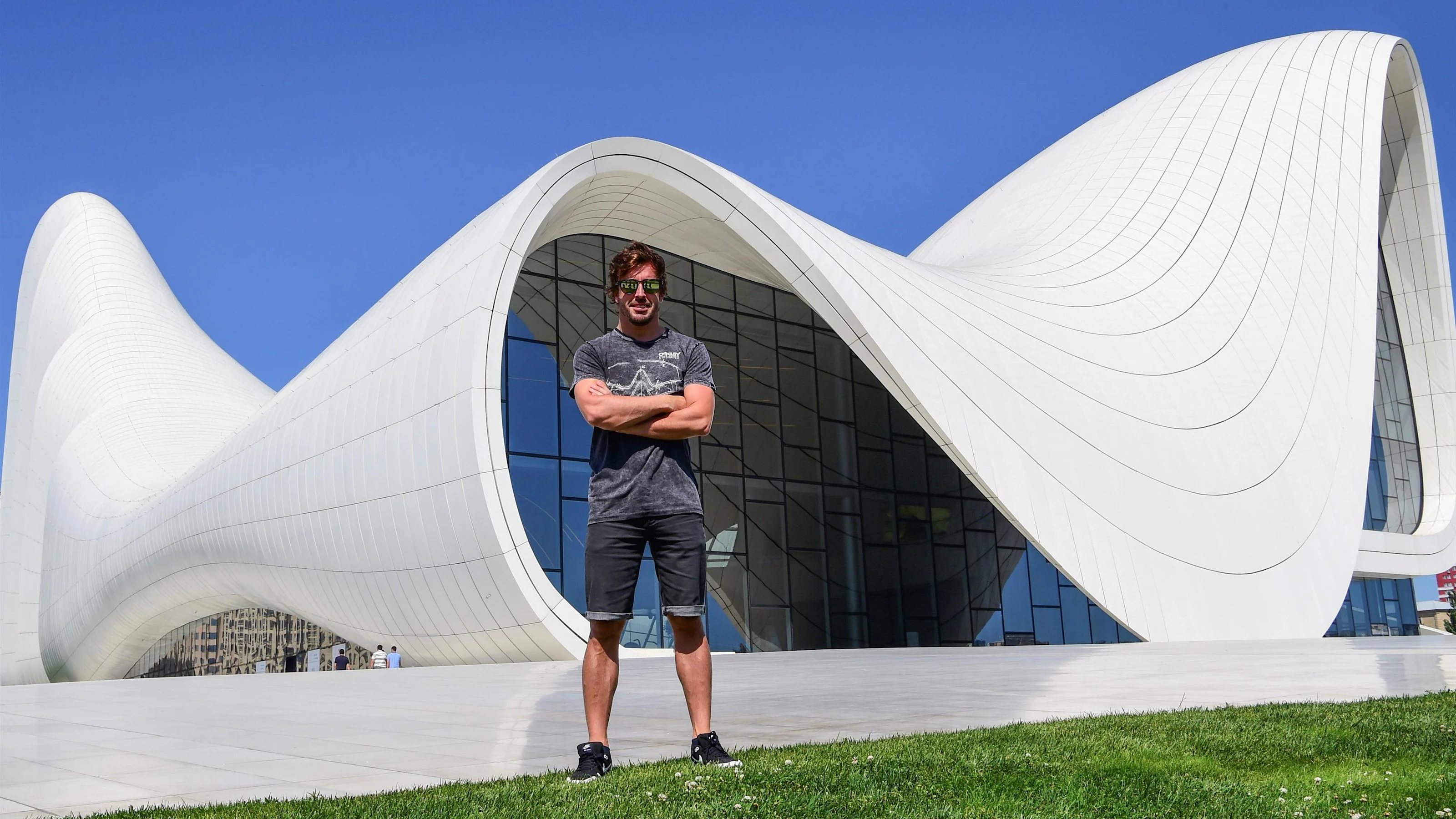 Fernando Alonso (ESP) McLaren at Heydar Aliyev Centre at Formula One World Championship, Rd8,