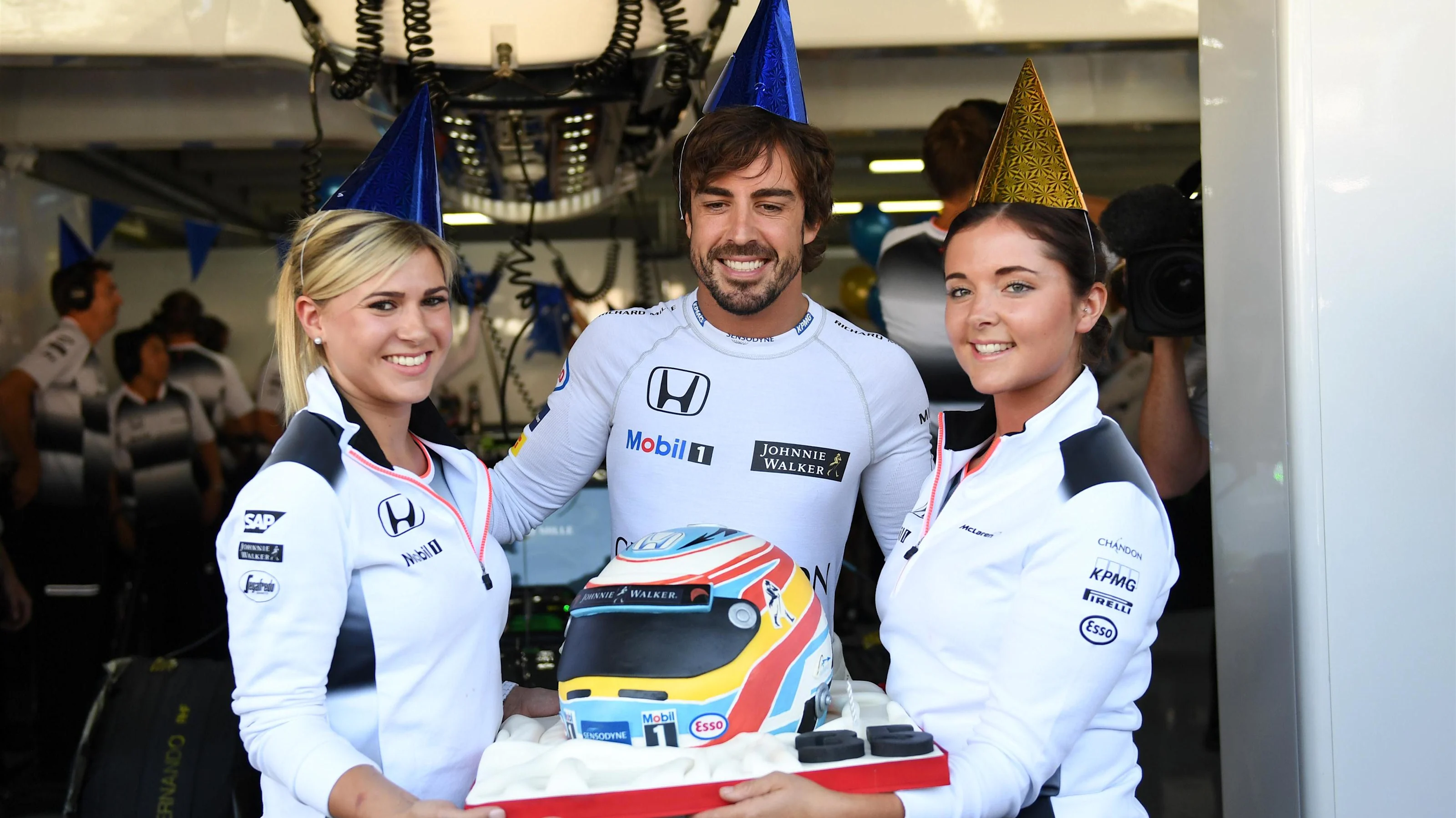 Fernando Alonso (ESP) McLaren celebrates his Birthday at Formula One World Championship, Rd12,