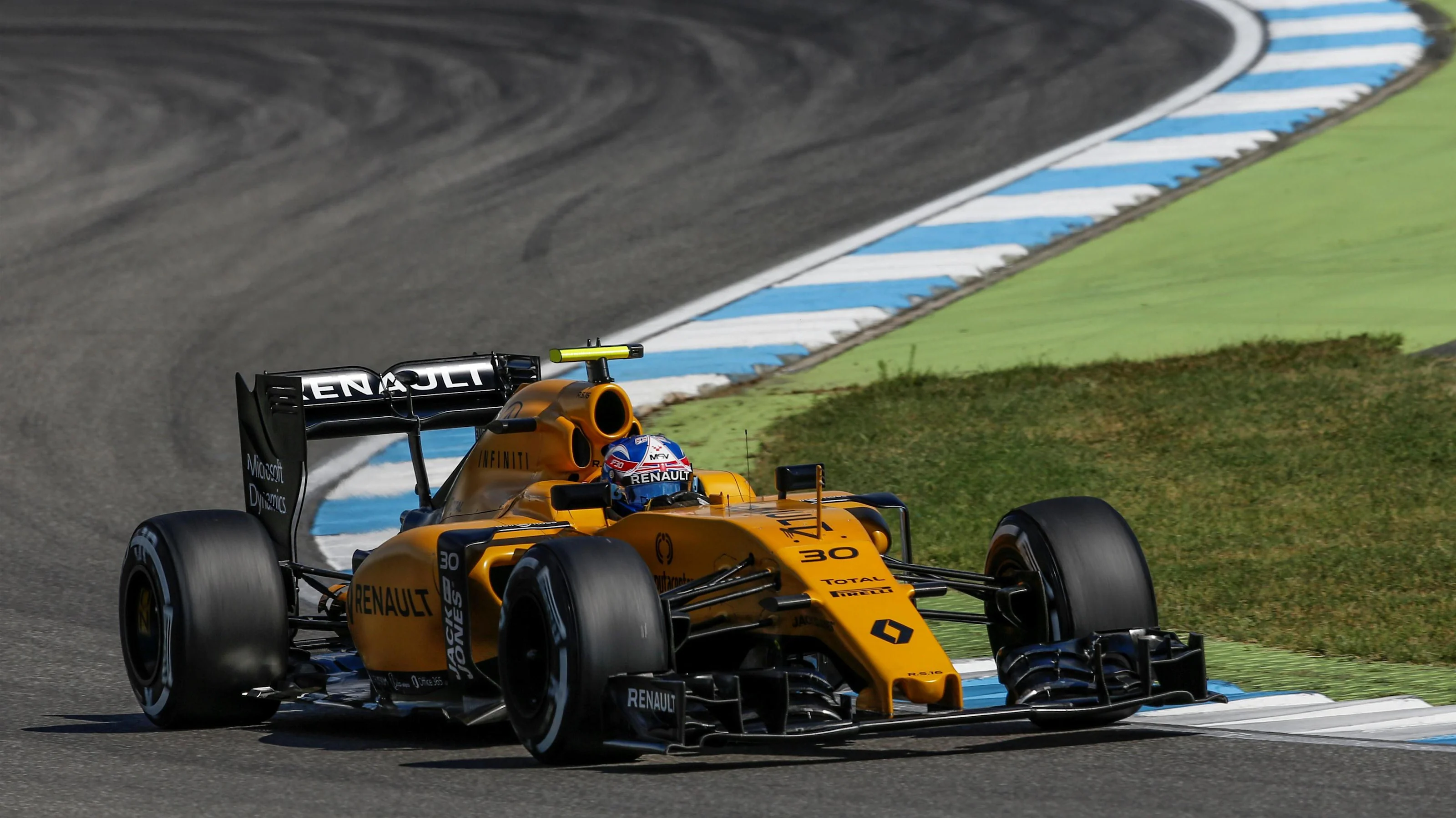 Jolyon Palmer (GBR) Renault Sport F1 Team RS16 at Formula One World Championship, Rd12, German