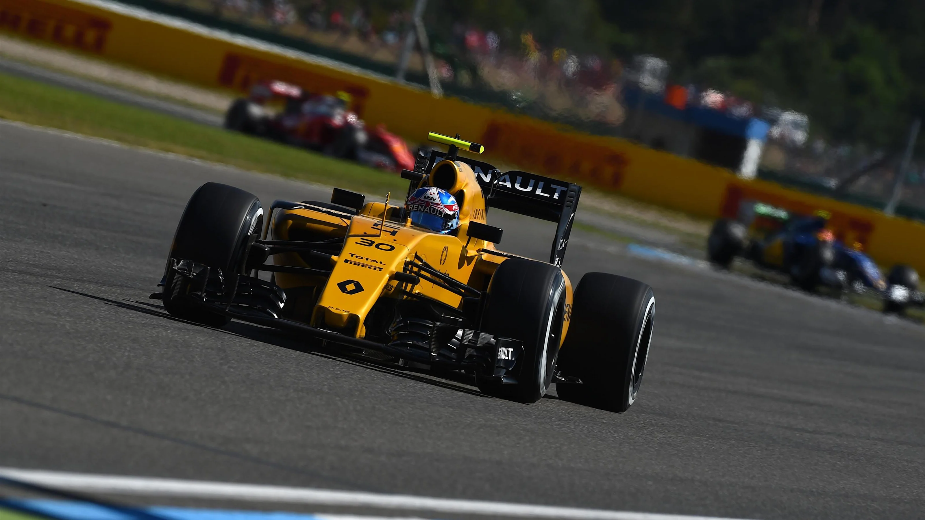 Jolyon Palmer (GBR) Renault Sport F1 Team RS16 at Formula One World Championship, Rd12, German