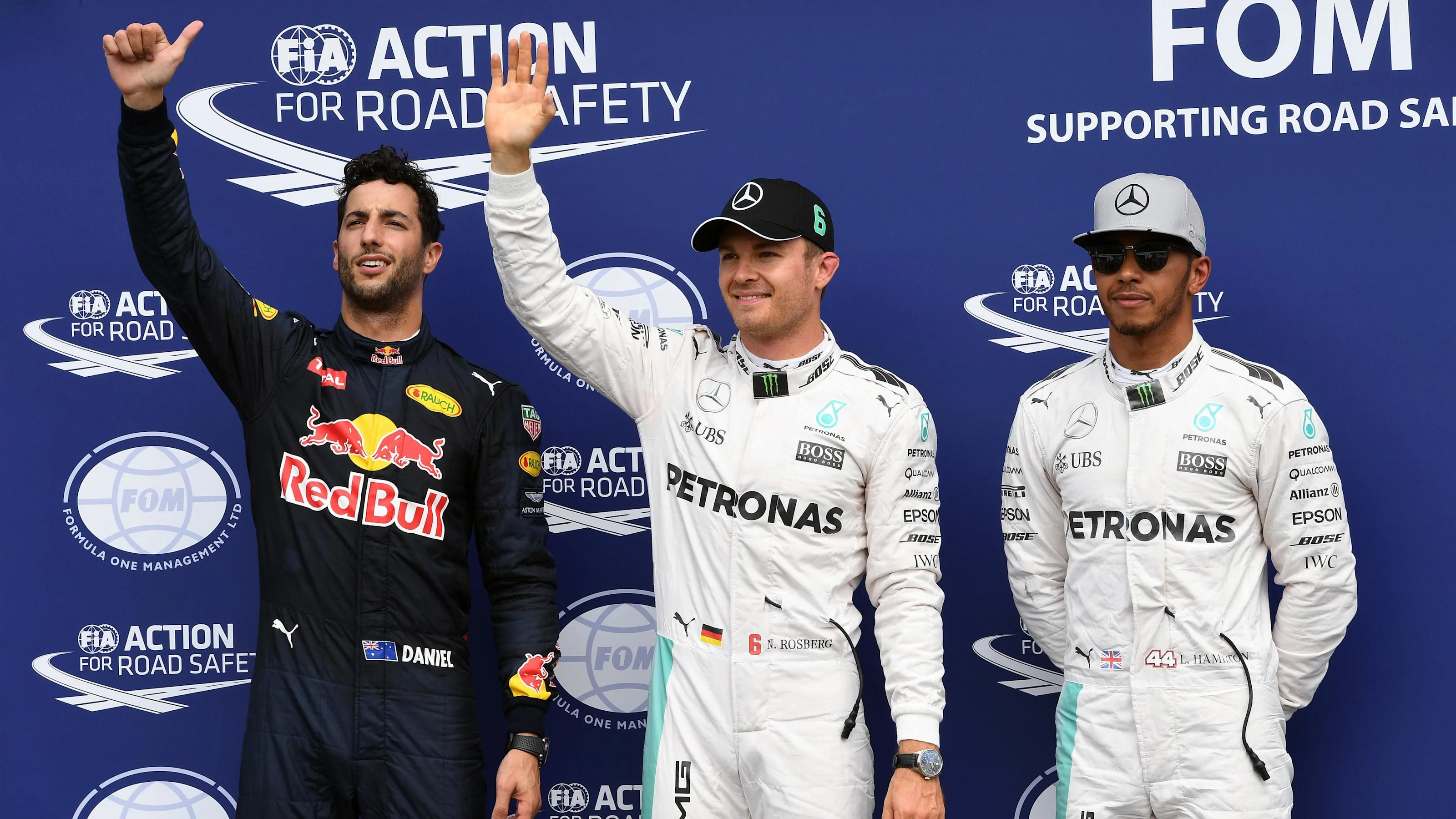 (L to R): Daniel Ricciardo (AUS) Red Bull Racing, pole sitter Nico Rosberg (GER) Mercedes AMG F1