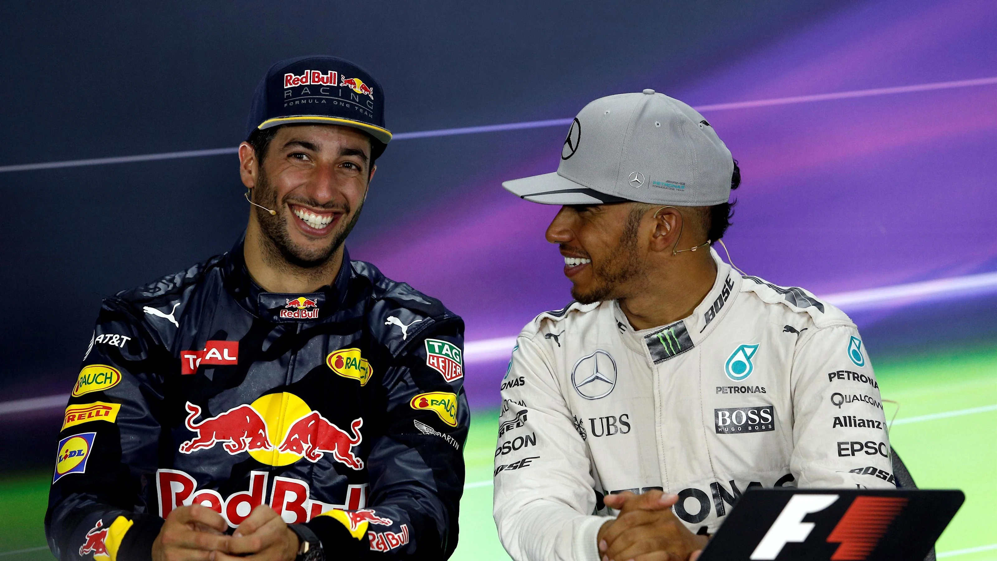 Daniel Ricciardo (AUS) Red Bull Racing and race winerr Lewis Hamilton (GBR) Mercedes AMG F1 in the
