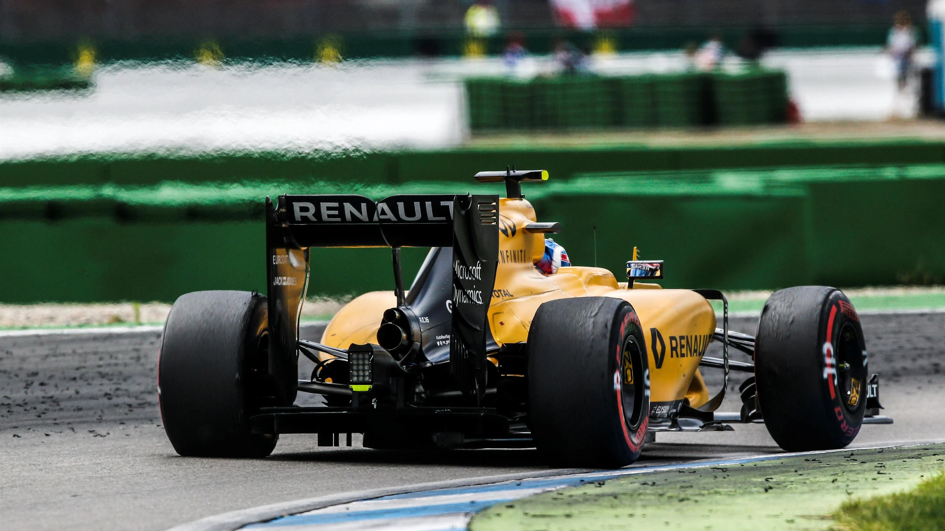 Jolyon Palmer (GBR) Renault Sport F1 Team RS16 at Formula One World Championship, Rd12, German