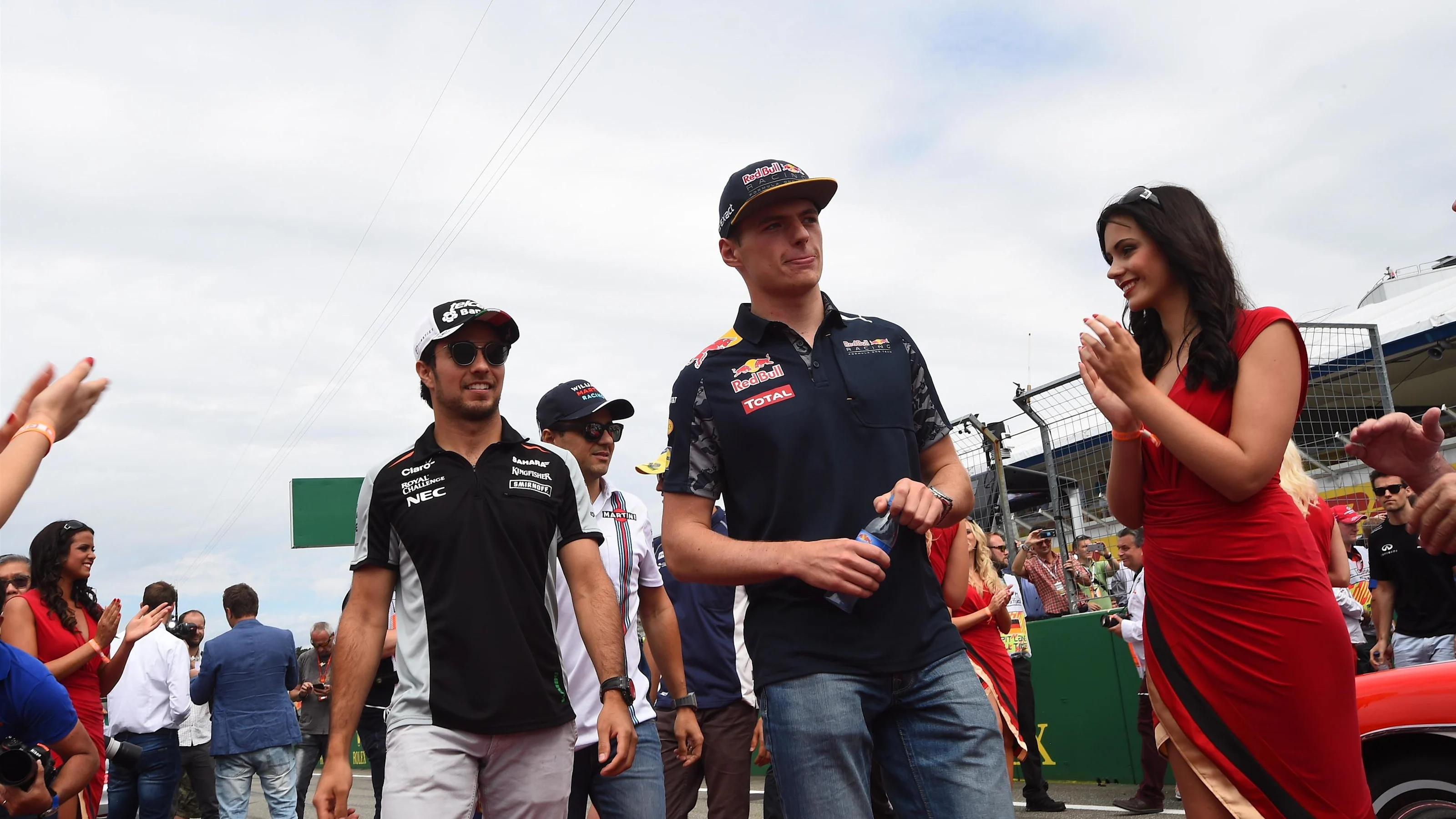 Max Verstappen (NED) Red Bull Racing and Sergio Perez (MEX) Force India on the drivers parade at
