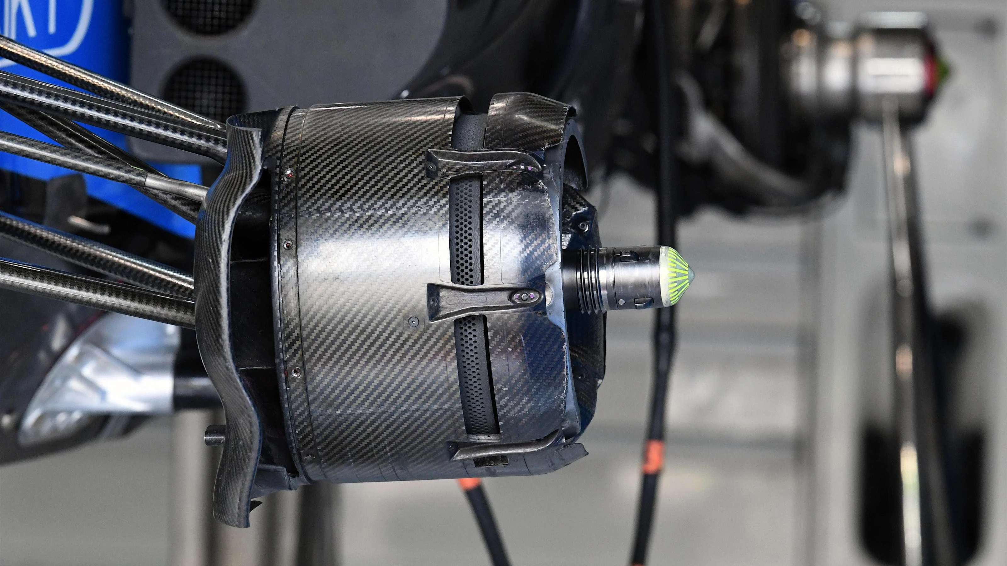 Manor Racing MRT05 front wheel hub at Formula One World Championship, Rd12, German Grand Prix,