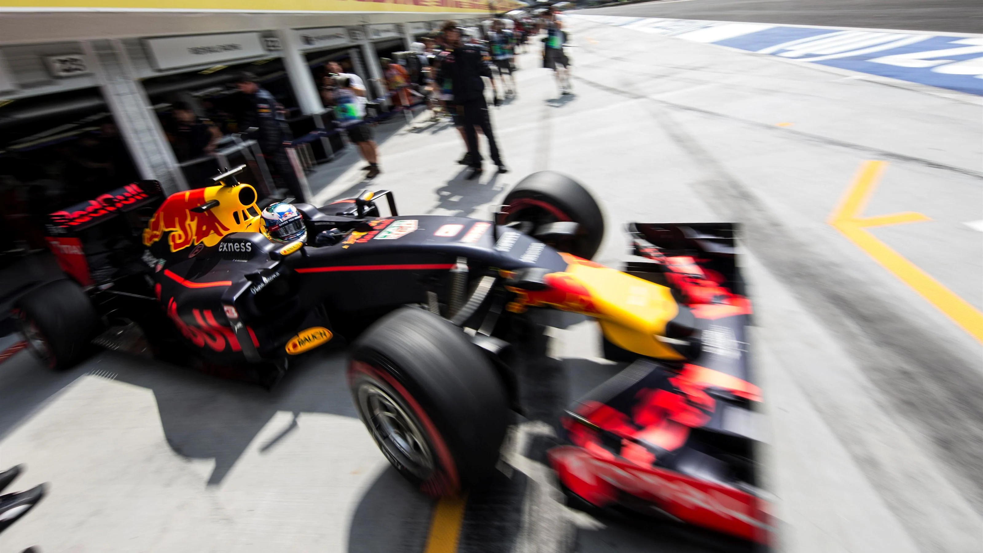 Daniel Ricciardo (AUS) Red Bull Racing RB12 at Formula One World Championship, Rd11, Hungarian