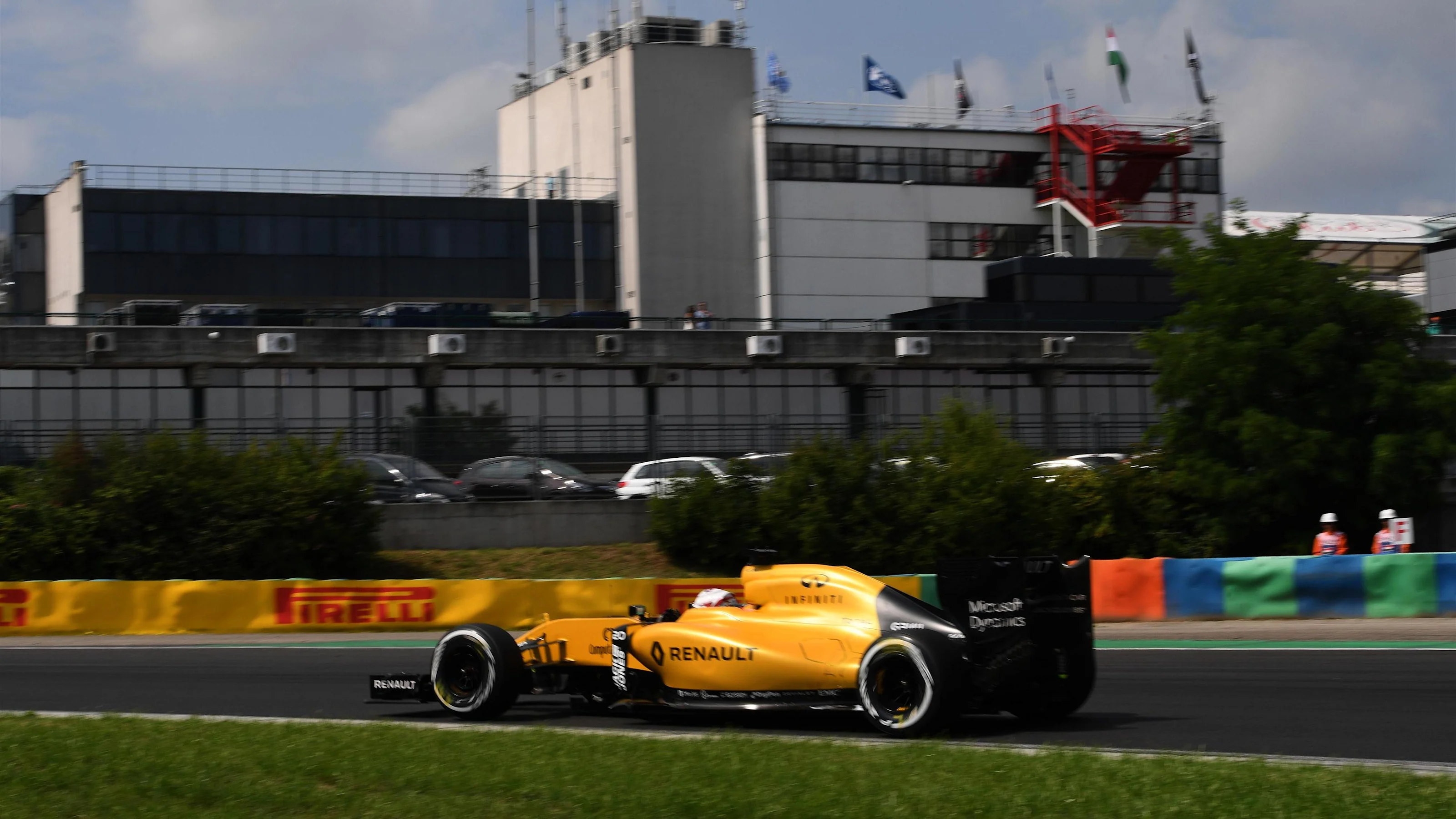 Kevin Magnussen (DEN) Renault Sport F1 Team RS16 at Formula One World Championship, Rd11, Hungarian