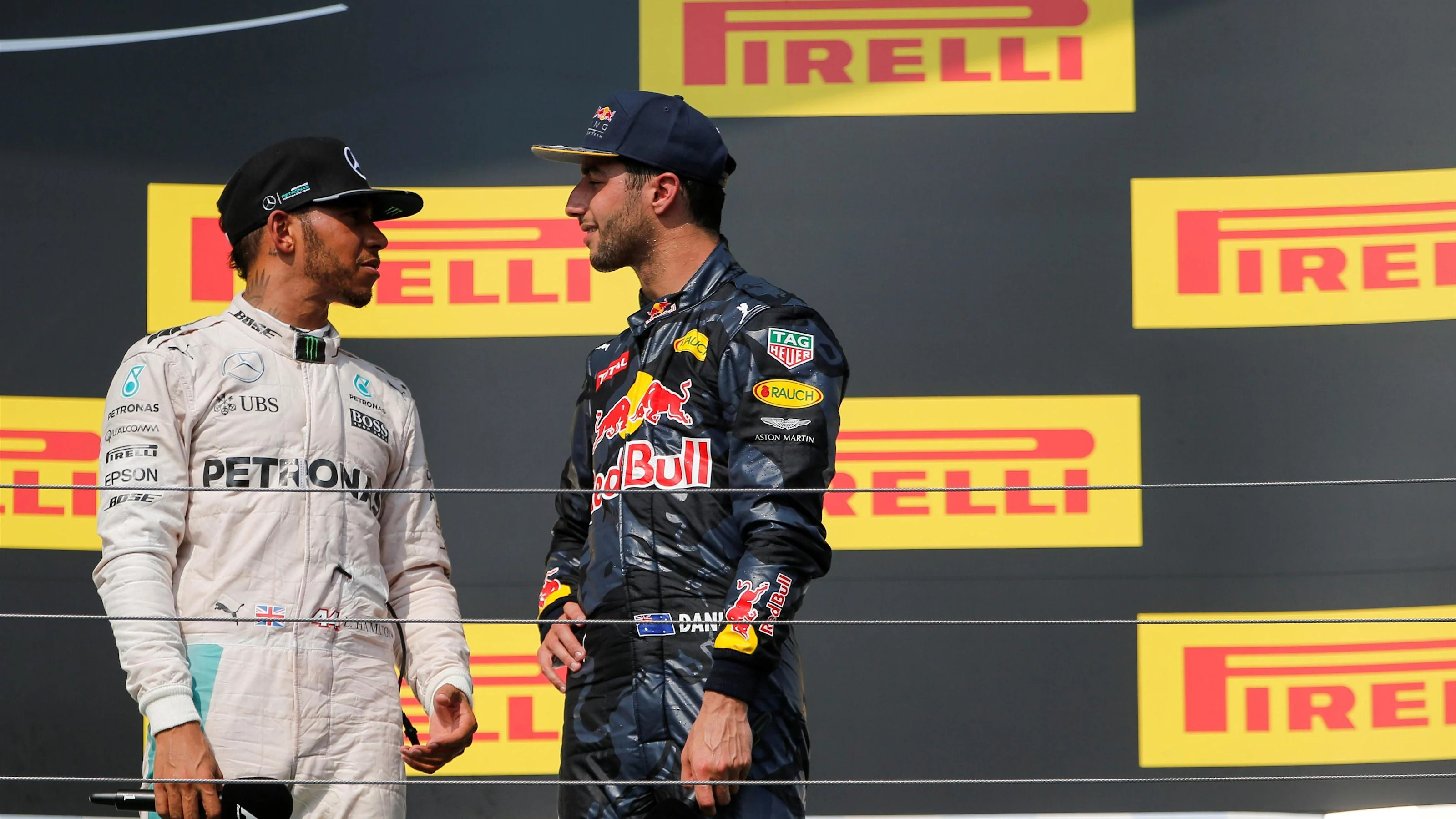 Race winner Lewis Hamilton (GBR) Mercedes AMG F1 and Daniel Ricciardo (AUS) Red Bull Racing