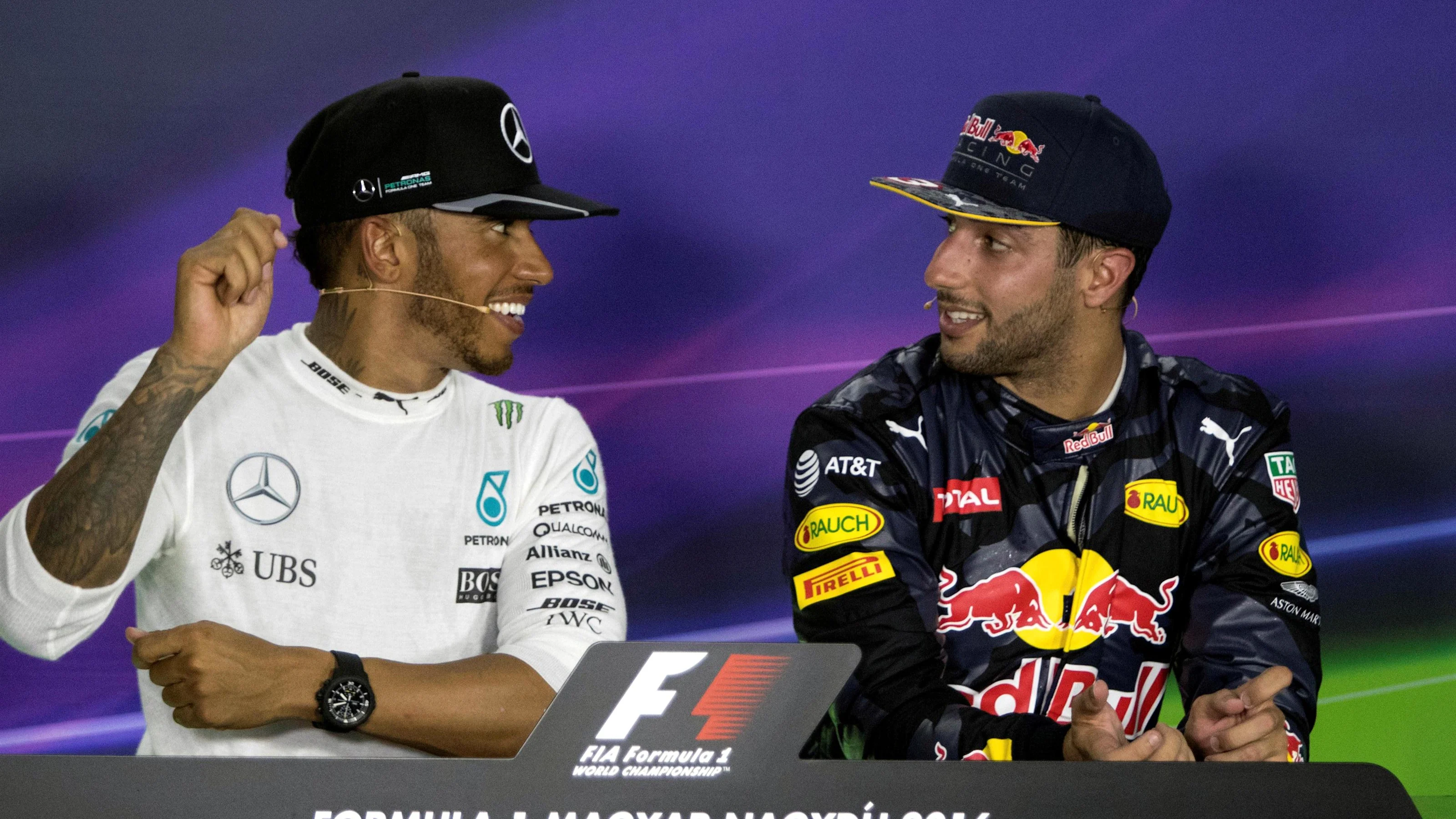 Race winner Lewis Hamilton (GBR) Mercedes AMG F1 and Daniel Ricciardo (AUS) Red Bull Racing in the
