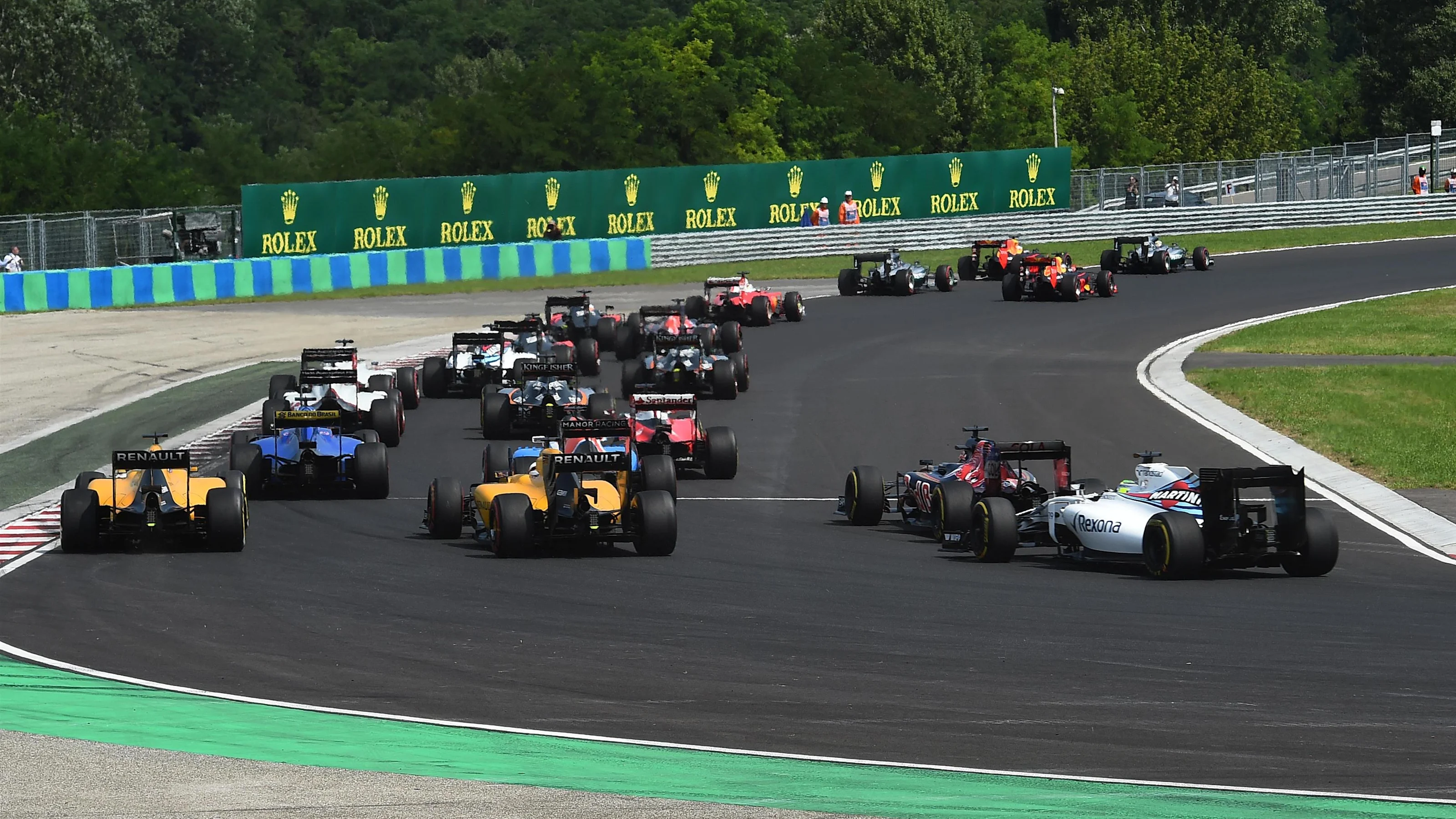 Lewis Hamilton (GBR) Mercedes-Benz F1 W07 Hybrid leads at the start of the race at Formula One