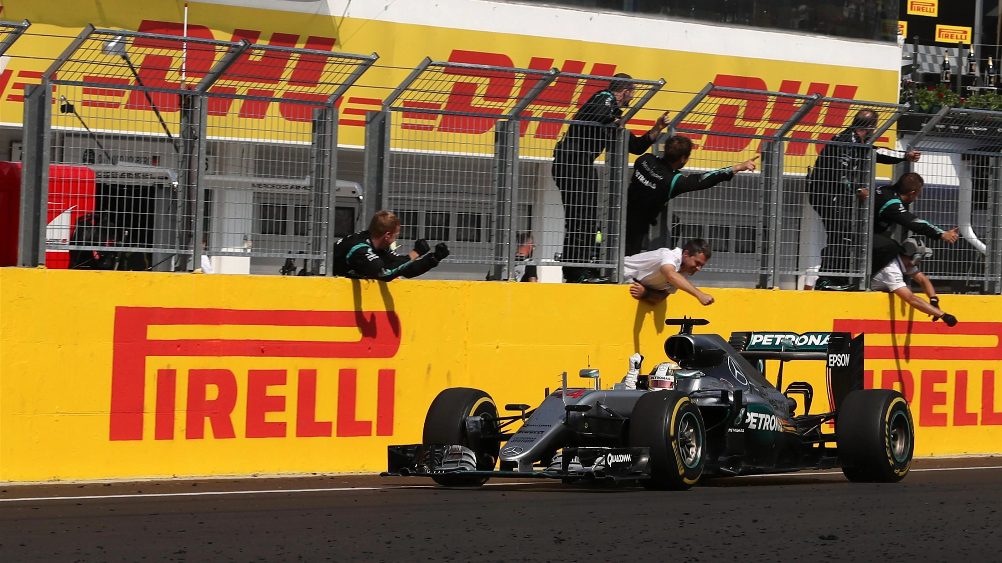 Race winner Lewis Hamilton (GBR) Mercedes-Benz F1 W07 Hybrid crosses the line at Formula One World