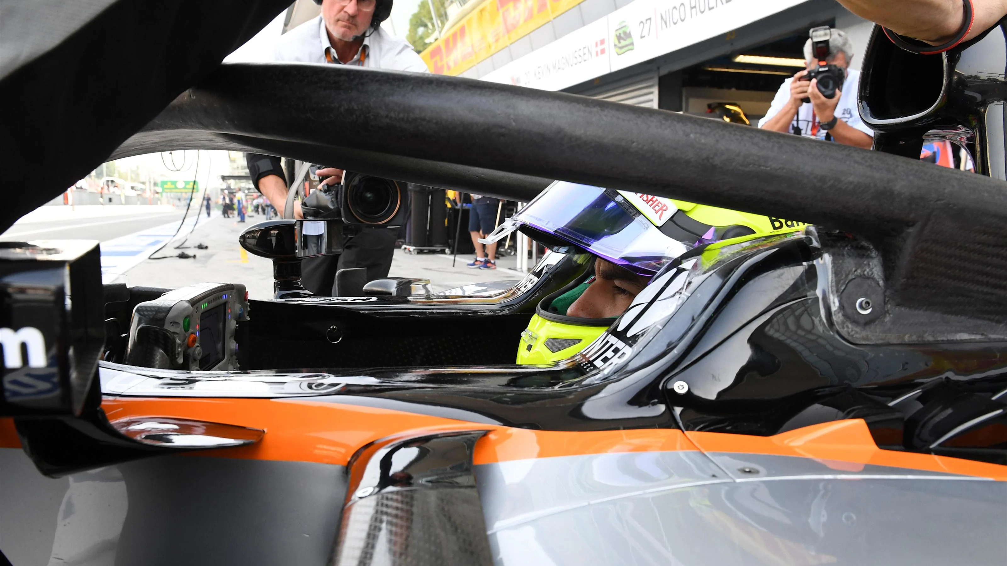 Sergio Perez (MEX) Force India VJM09 with halo at Formula One World Championship, Rd14, Italian