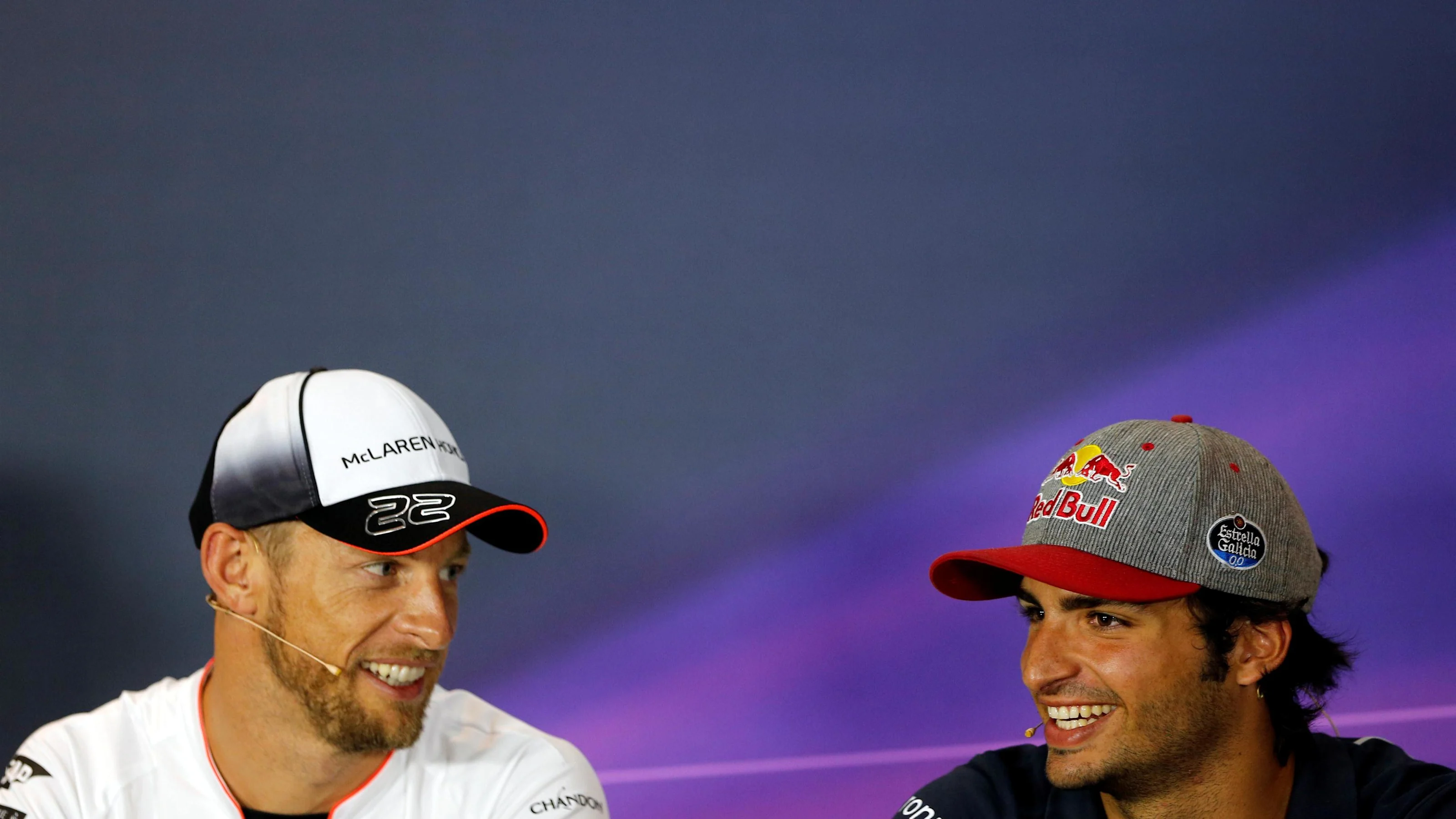 Jenson Button (GBR) McLaren and Carlos Sainz jr (ESP) Scuderia Toro Rosso in the Press Conference