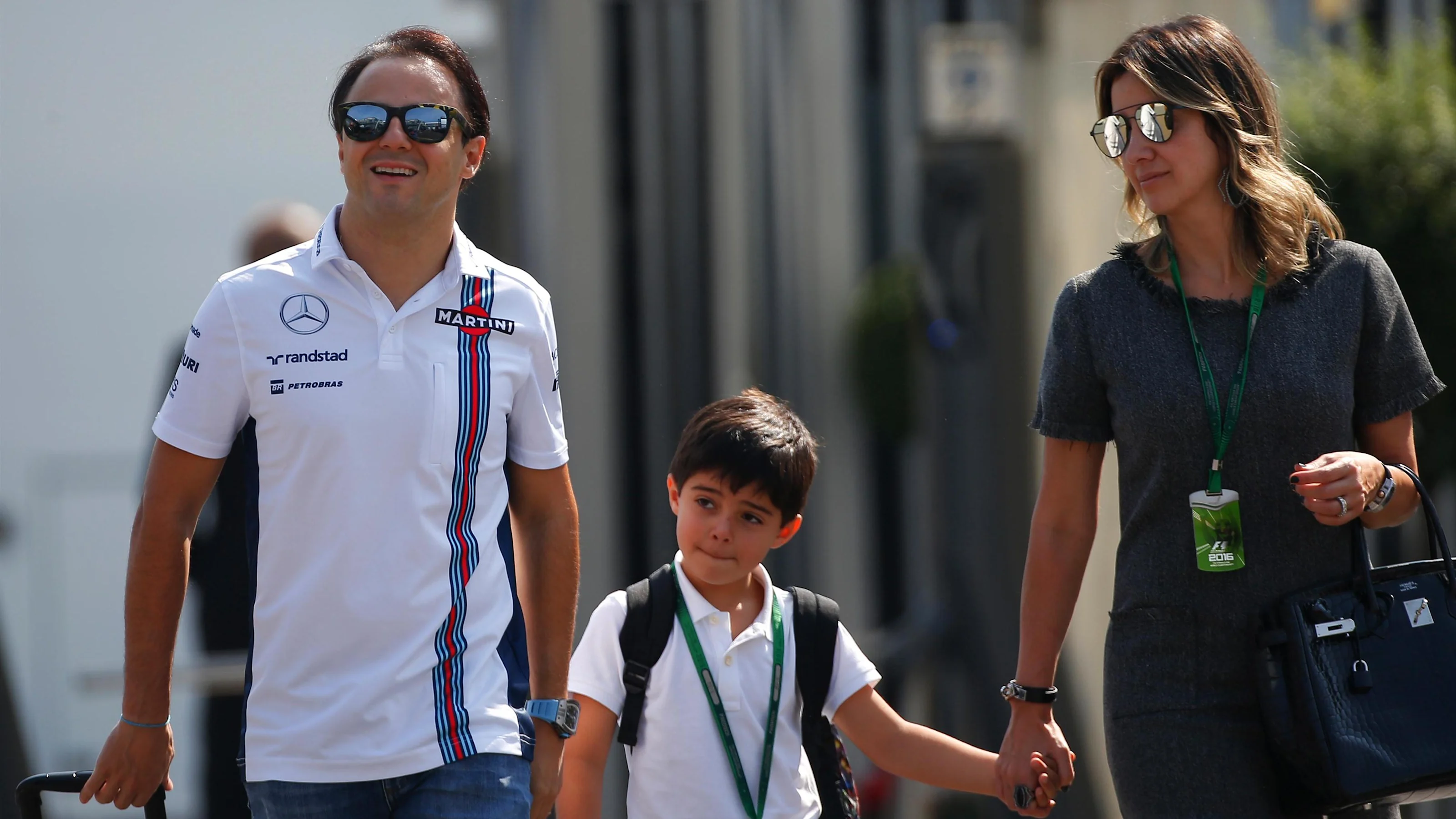 Felipe Massa (BRA) Williams with his wife Rafaela Bassi (BRA) and son Felipinho Massa (BRA) at